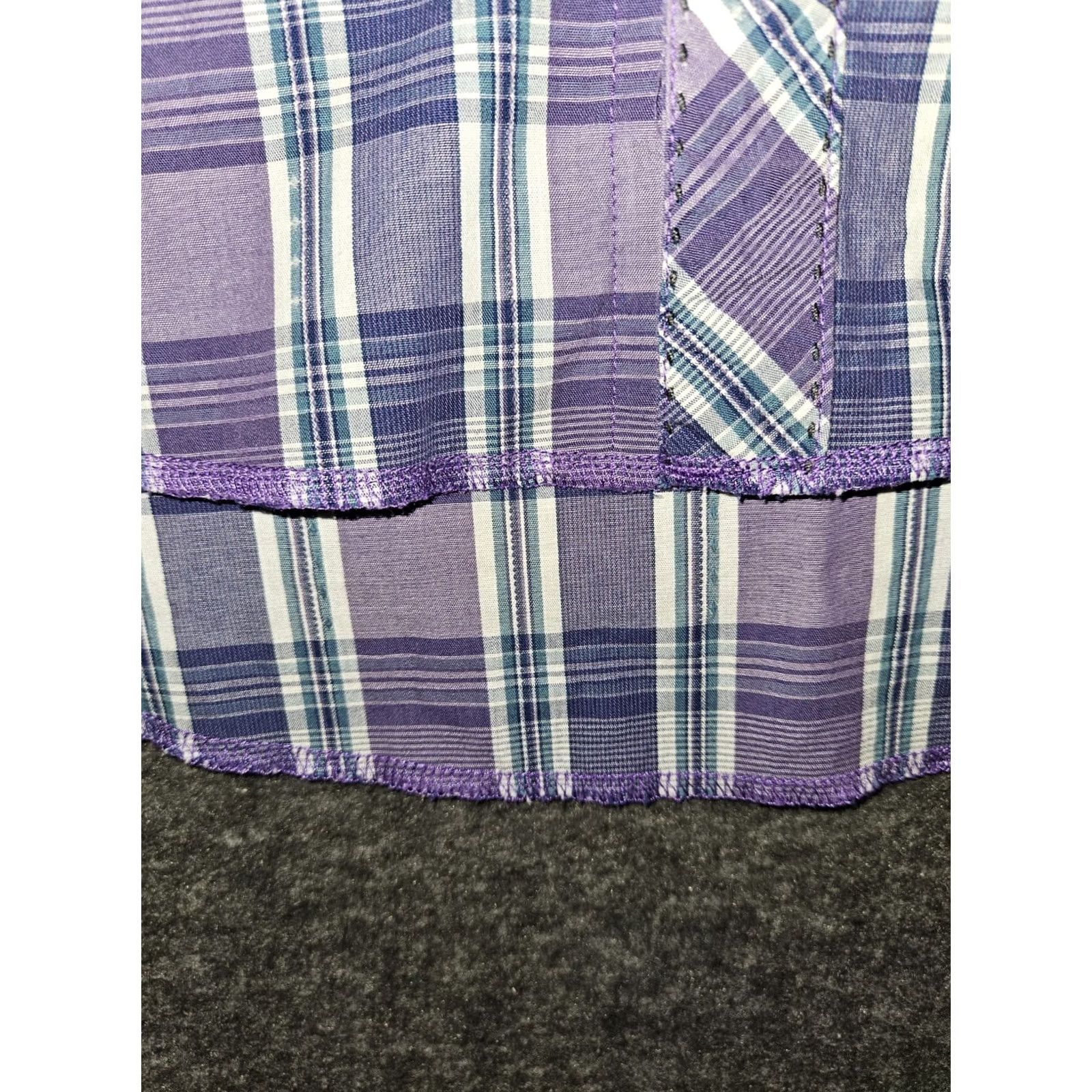 Wrangler VINTAGE Wrangler Pearl Snap Shirt Men's Large Purple Plaid Cowboy Surged Hem Size US L / EU 52-54 / 3 - 7 Thumbnail