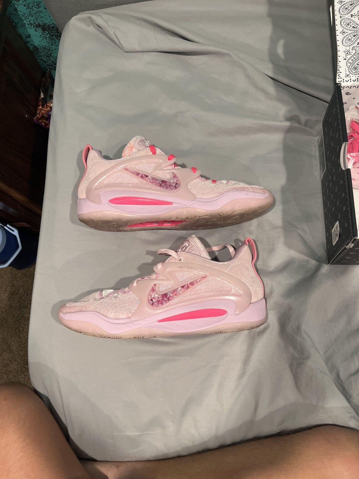 Nike KD 15 Aunt Pearl Size US 13 / EU 46 - 1 Thumbnail