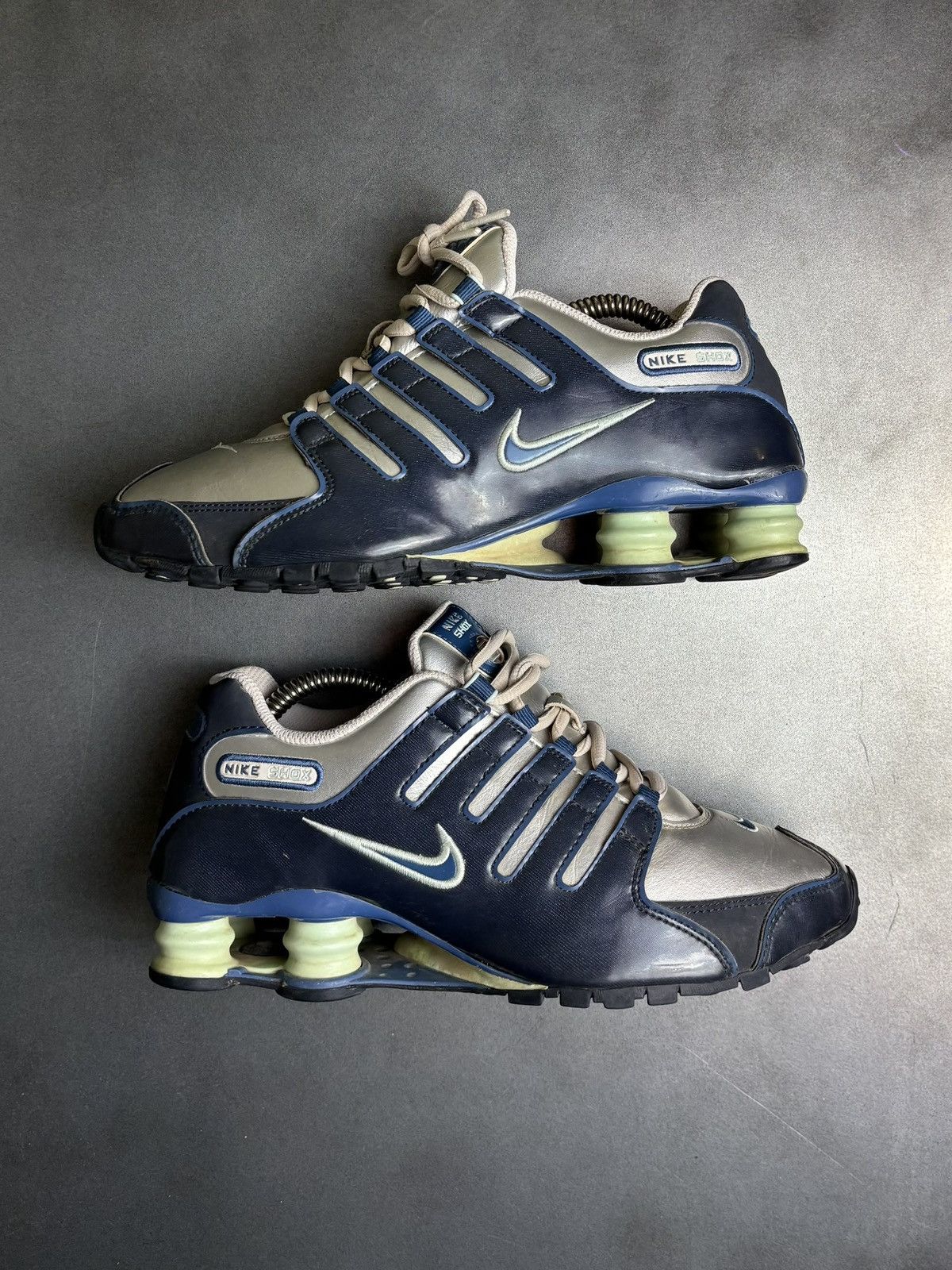 Nike 2009 Nike Shox NZ SL 2000s Patent Leather R4 Y2K 366571-041 Size US 7 / IT 37 - 1 Thumbnail