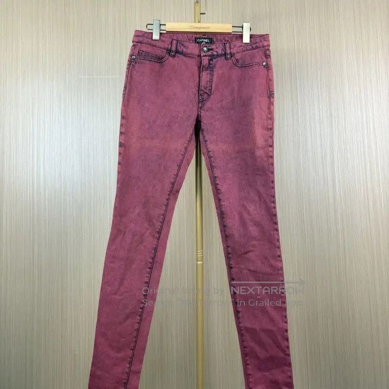 Chanel Red Cotton Casual Pants for Women .
