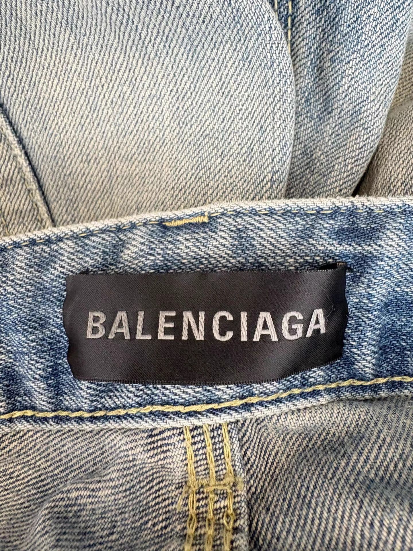 Balenciaga BALENCIAGA Drawstring Washed Distressed Denim Shorts Size US 28 / EU 44 - 4 Thumbnail