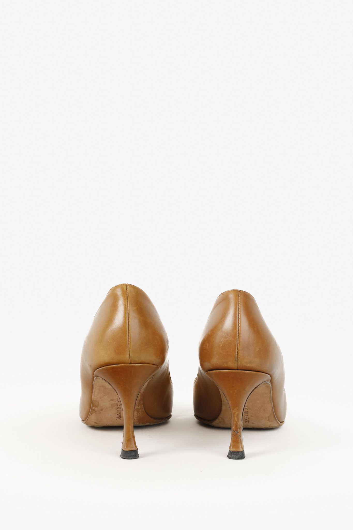 Manolo Blahnik Manolo Blahnik Tan Cut-out Leather Pumps Size US 7 / IT 37 - 3 Thumbnail