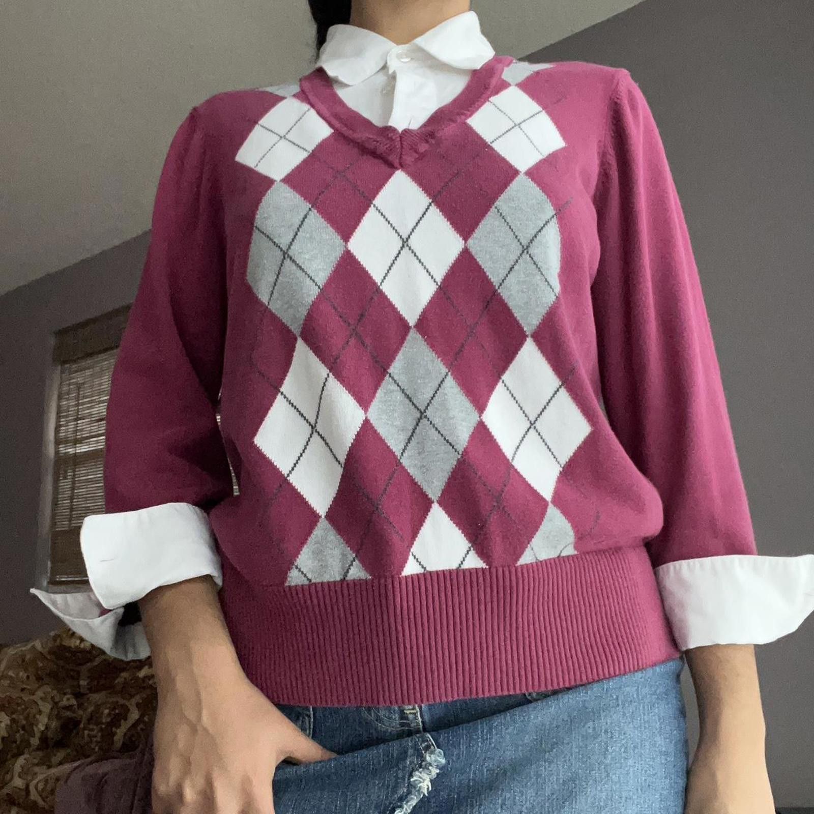 Van Heusen Pink and grey argyle sweater with white collar Size M / US 6-8 / IT 42-44 - 4 Thumbnail