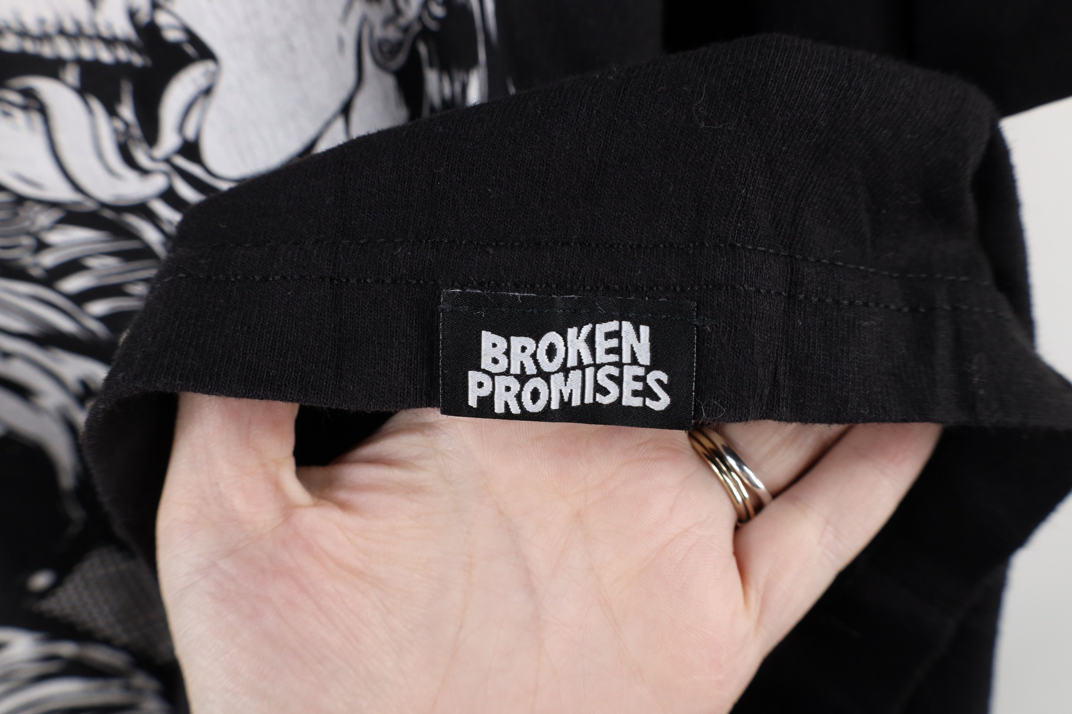 Vintage Broken Promises x Cheat Codes Grim Reaper T-Shirt Black Size US XXL / EU 58 / 5 - 5 Thumbnail