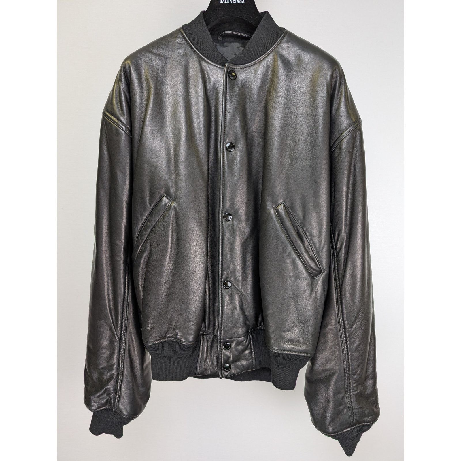 Balenciaga o1rshd1 Back Logo Leather Down Jacket in Black Size US L / EU 52-54 / 3 - 2 Thumbnail