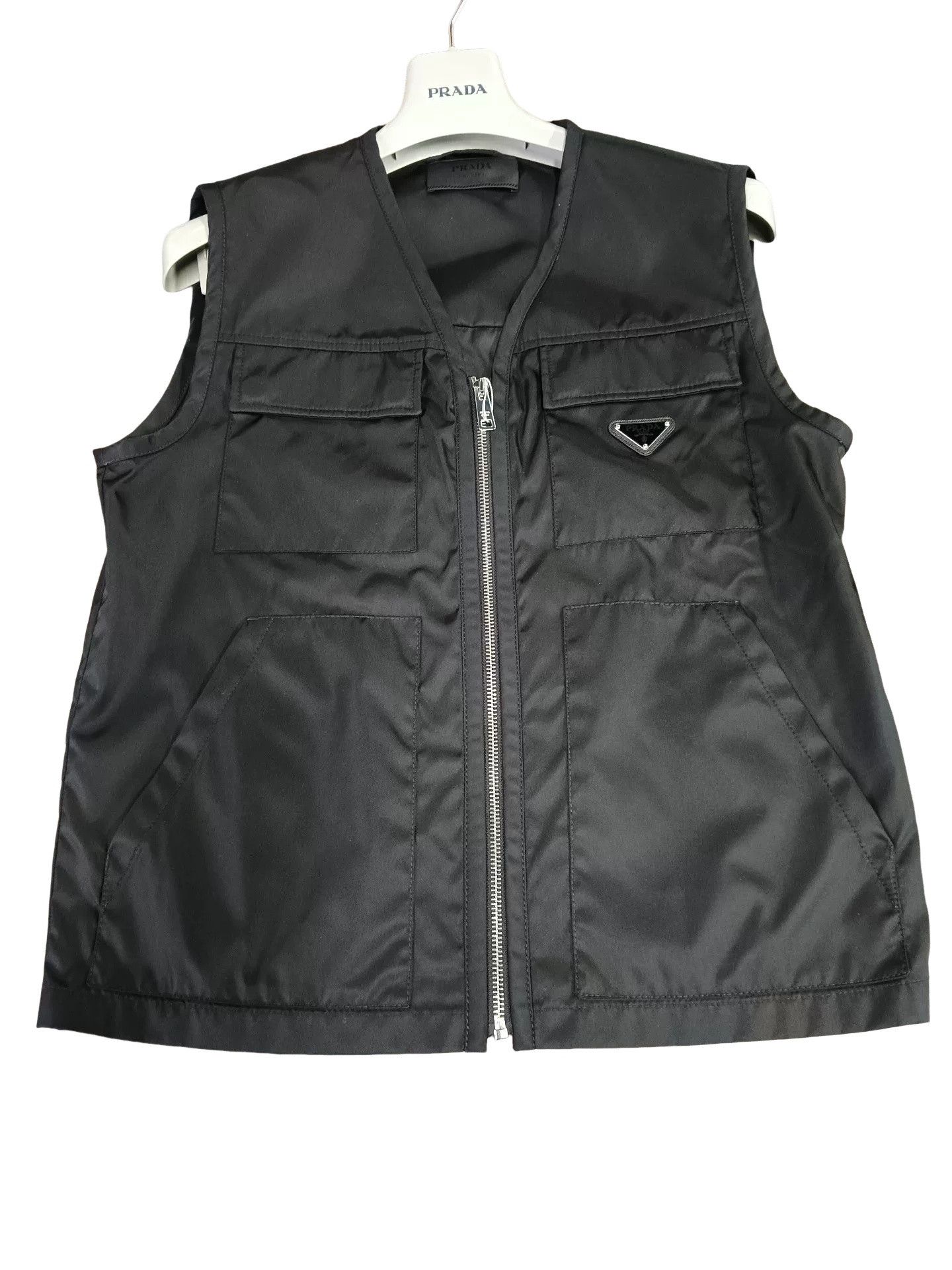 Prada Prada Re-Nylon Multi-Pocket Vest Size 44 Size US S / EU 44-46 / 1 - 1 Thumbnail