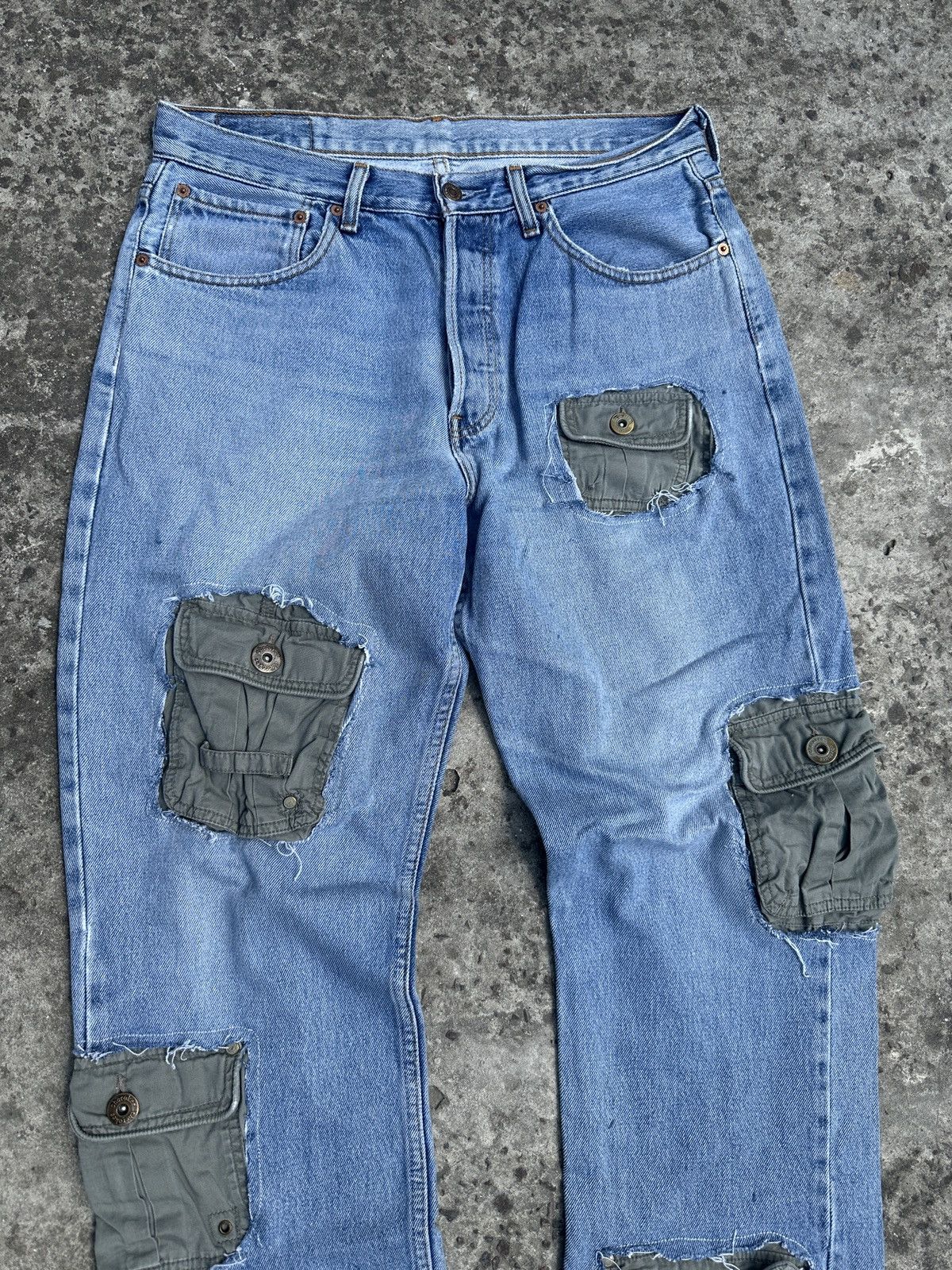 Levi's Y2K Vintage Levi’s Custom Cargo Jeans Streetwear Style USA Size US 34 / EU 50 - 4 Thumbnail