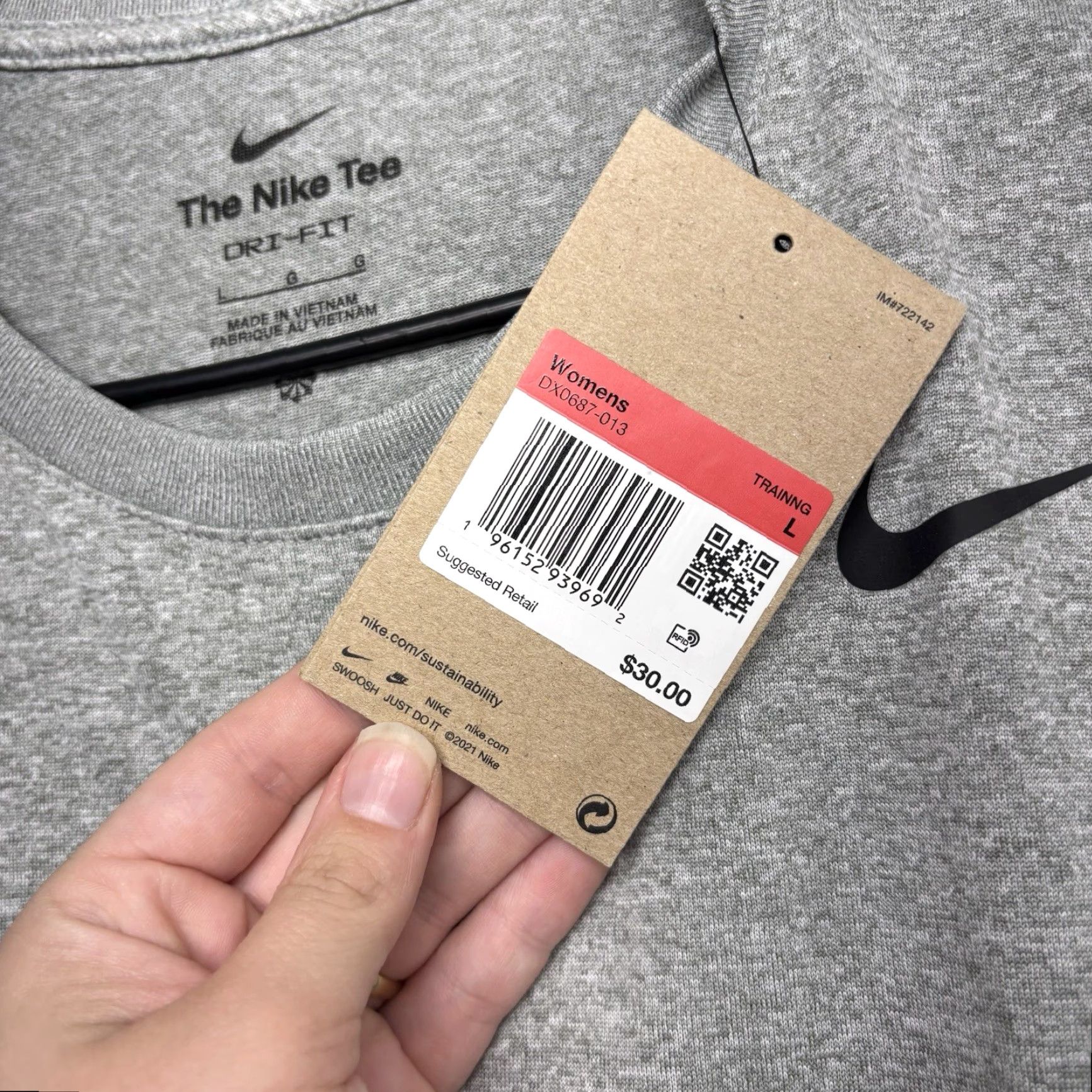 Nike Nike Dri-Fit Shirt Womens Large DX0687 Thin Stretch Polyester Legend Tee NWT Size L / US 10 / IT 46 - 4 Thumbnail