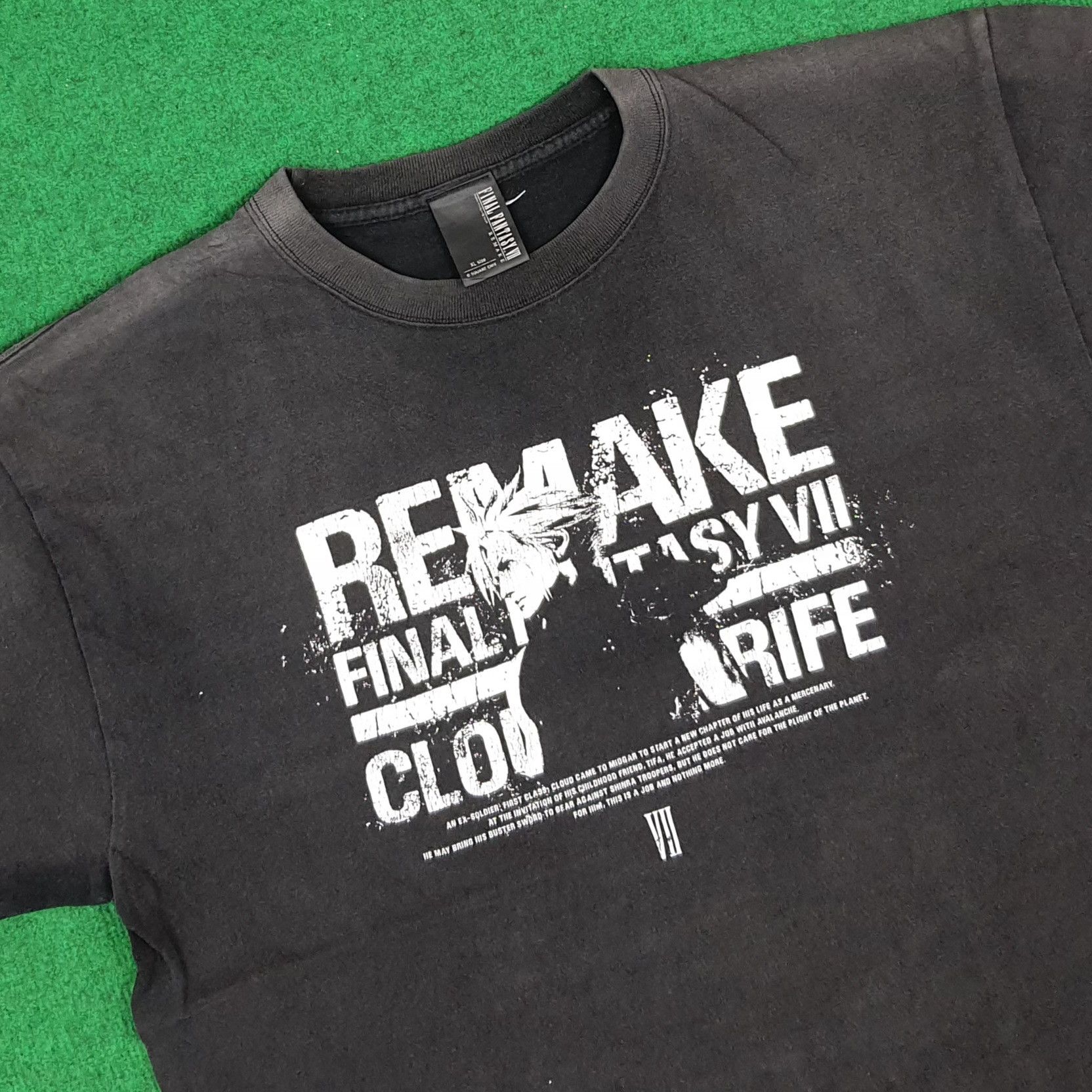 Playstation × The Game × Vintage Vintage Cloud Strife Final Fantasy VII Remake Game Tshirt Size US XL / EU 56 / 4 - 2 Thumbnail