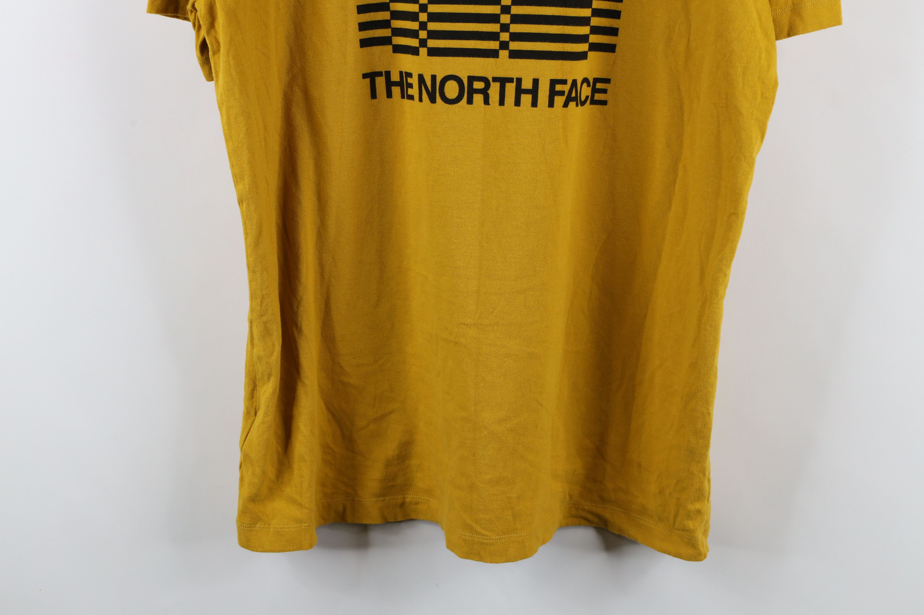The North Face × Vintage The North Face Spell Out Trippy Logo Short Sleeve T-Shirt Size US L / EU 52-54 / 3 - 13 Thumbnail