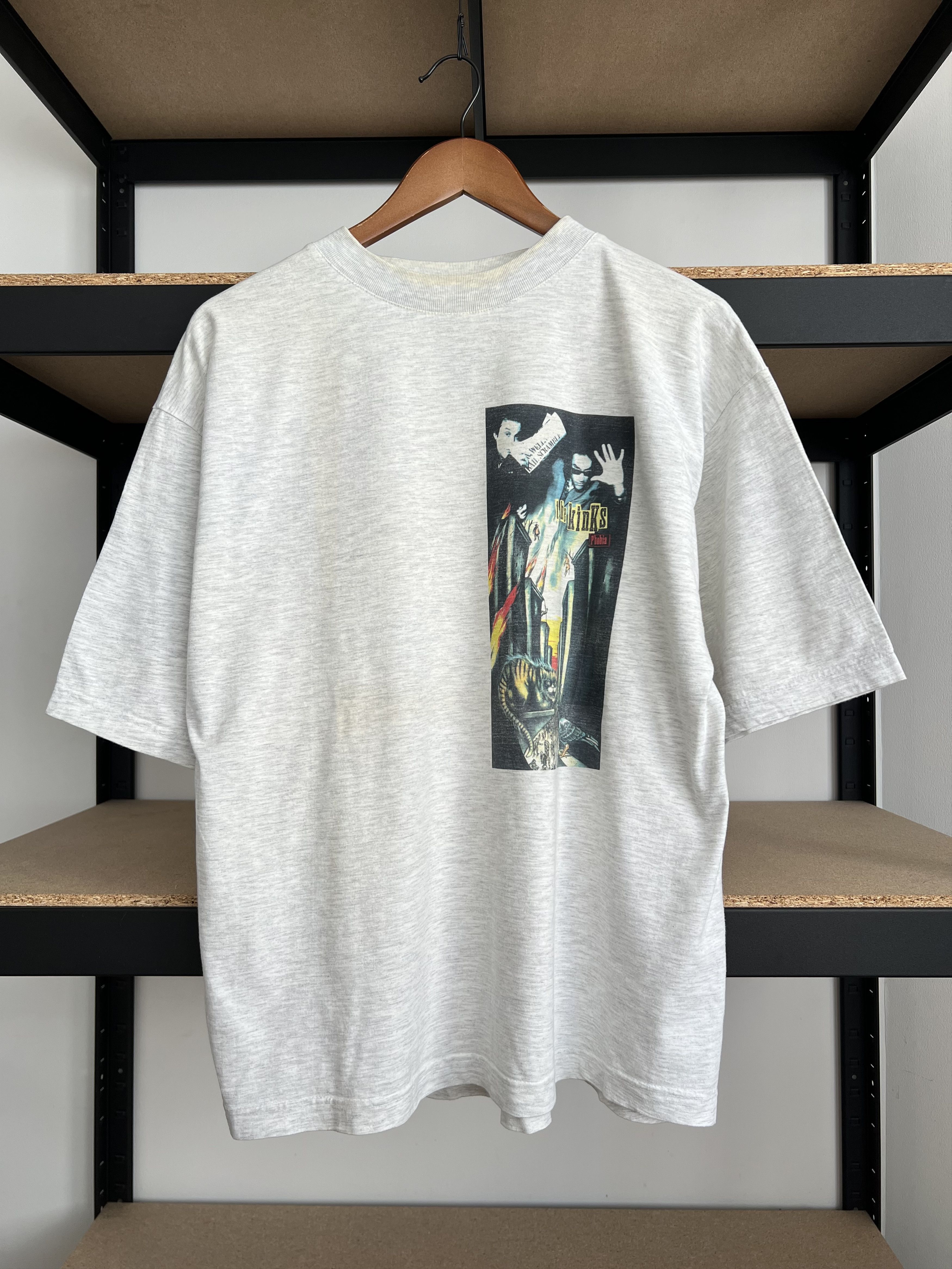 Band Tees Vintage 90s The Kinks Phobia Gray T-shirt Size US L / EU 52-54 / 3 - 1 Thumbnail
