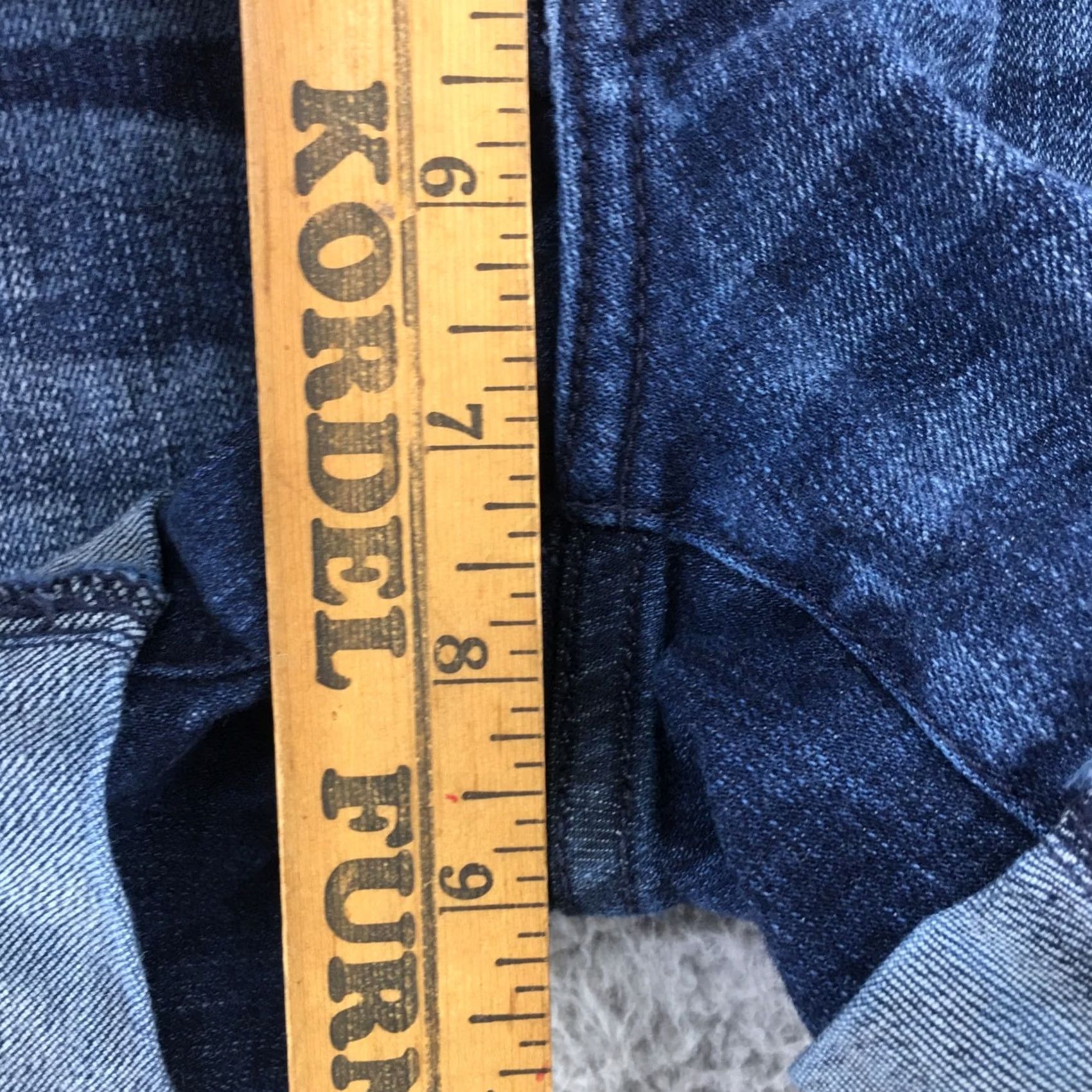 Abercrombie & Fitch Abercrombie & Fitch Hot Boyfriend Rolled Cuff Hem Denim Short Womens 24 Blue Shirt Jeans Boyfriend Slim Casual Modern 5-Pocket Womens Blue 24 Size 42" / US 20 - 5 Thumbnail