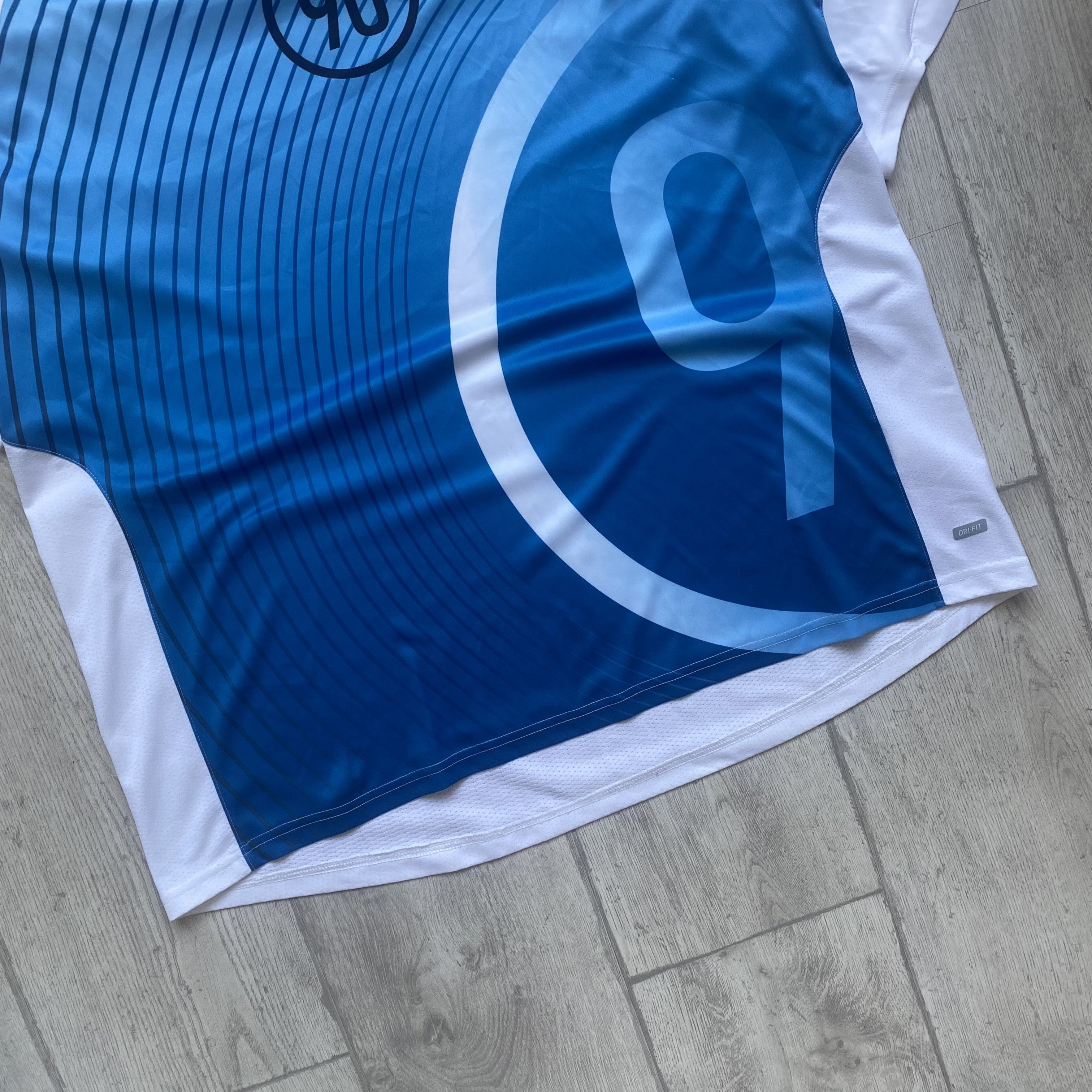 Nike 🦏Vintage 00s Nike T90 Tee center logo jersey Swoosh ACG Size US XL / EU 56 / 4 - 2 Thumbnail