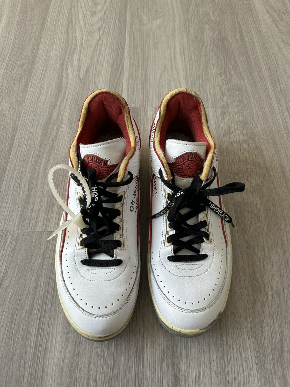 Jordan Brand × Off-White Off-White X Air Jordan Retro 2 Low White Varsity Red Size 11 Size US 11 / EU 44 - 3 Thumbnail
