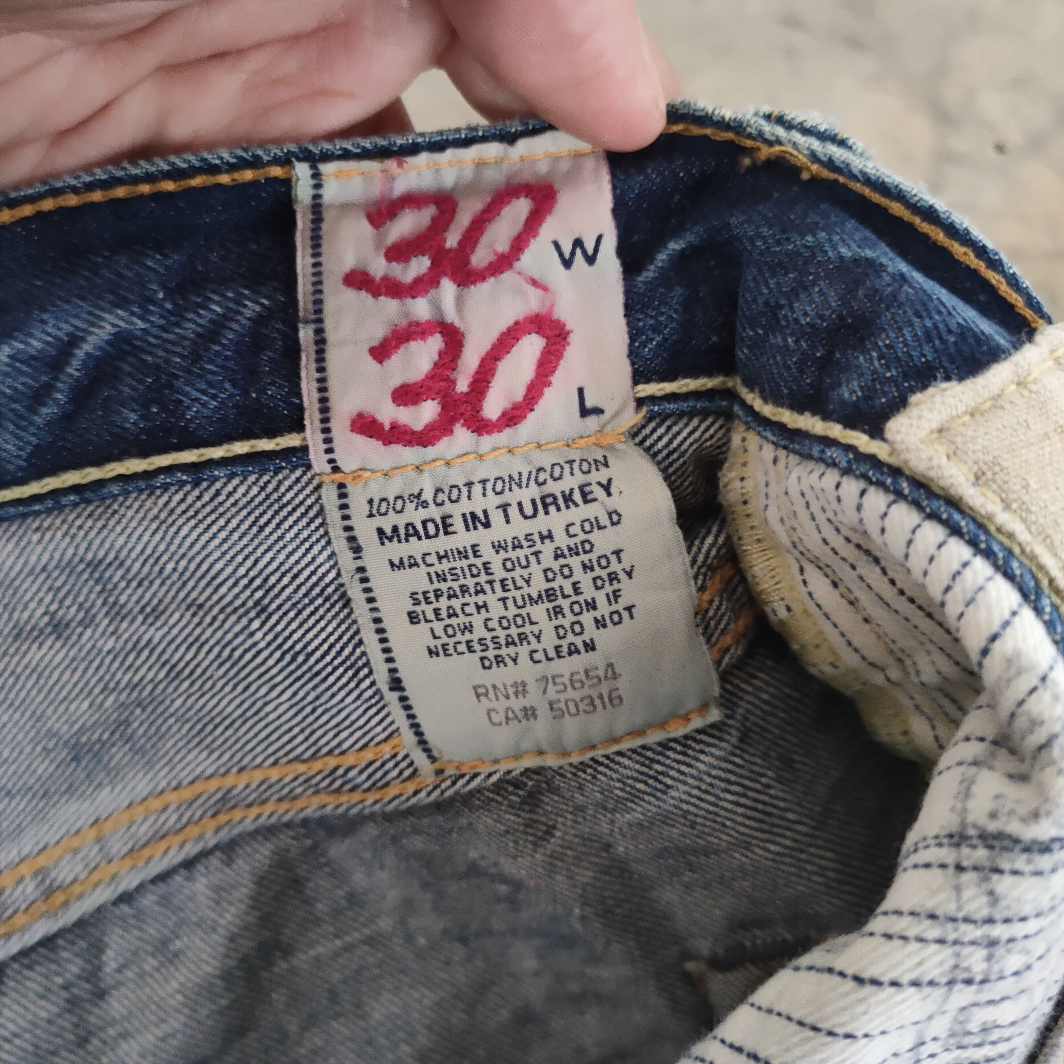 Abercrombie & Fitch VINTAGE ABERCROMBIE SELVEDGE DISTRESSED FADED JEANS PANTS Size US 33 - 14 Thumbnail