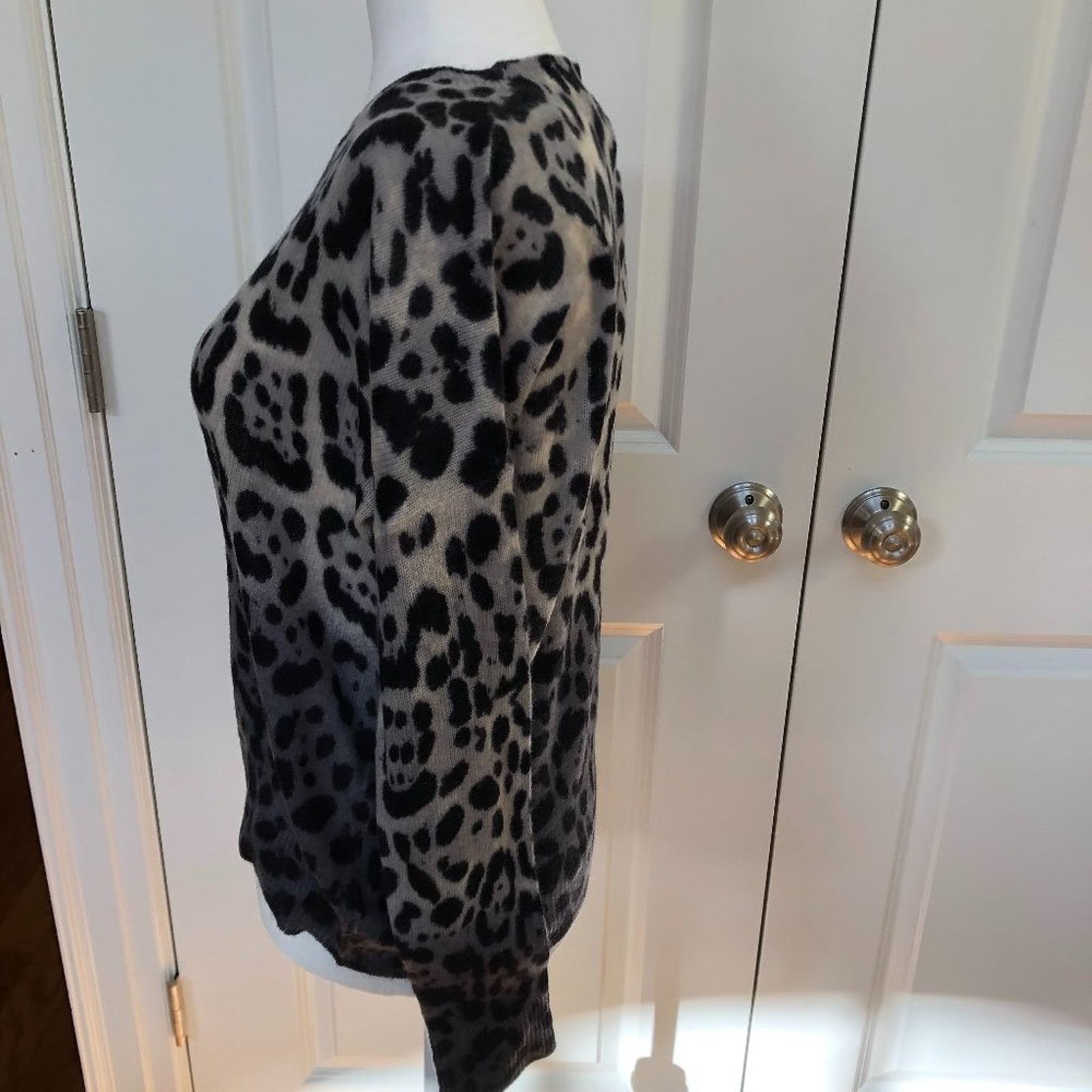 360Cashmere 360 Cashmere Leopard Print Cashmere Sweater Size XS / US 0-2 / IT 36-38 - 4 Thumbnail