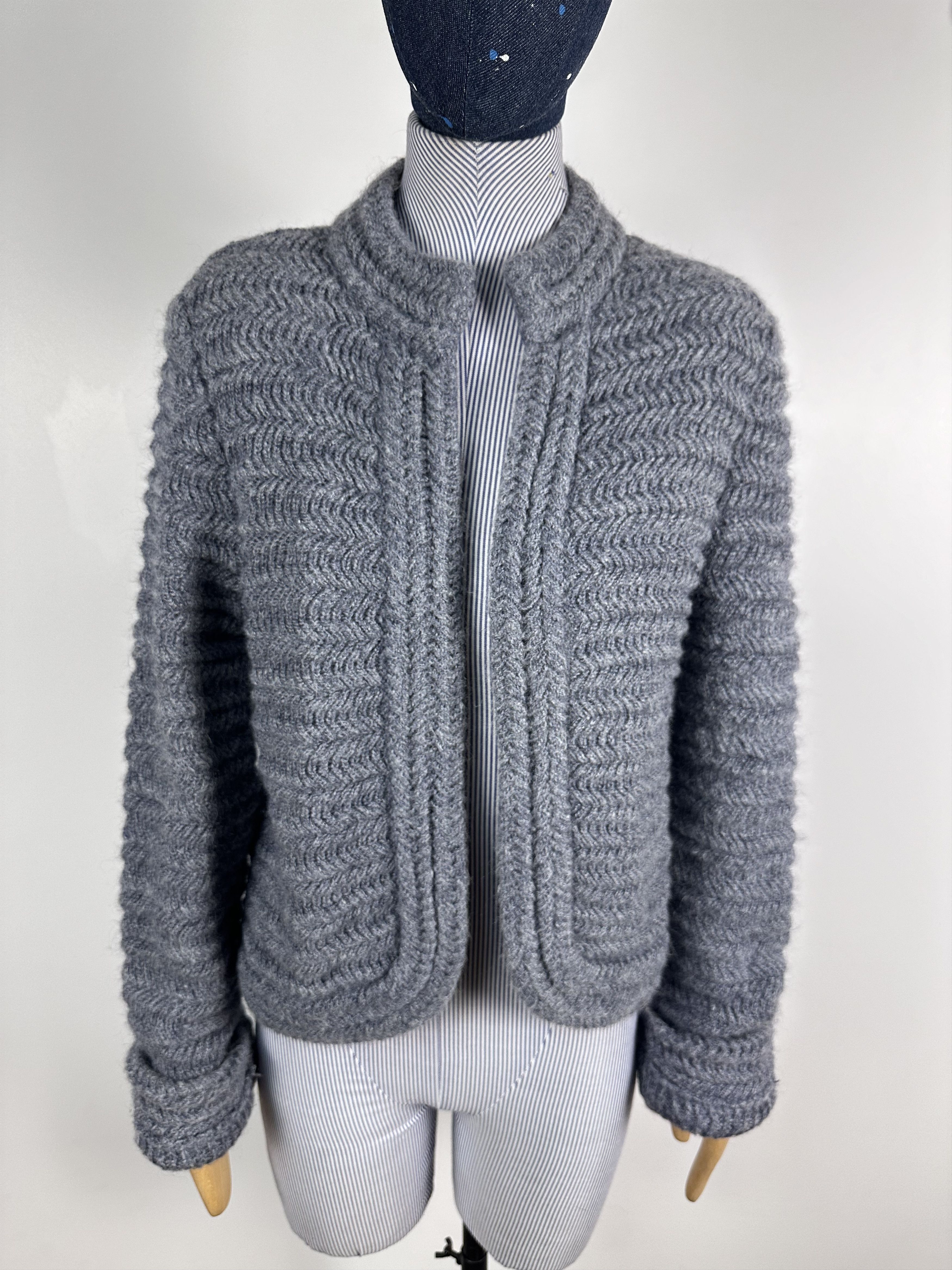 Valentino × Vintage Valentino Miss V Wool Cape Knitted Women Sweater Gray 42 Size M / US 6-8 / IT 42-44 - 1 Thumbnail
