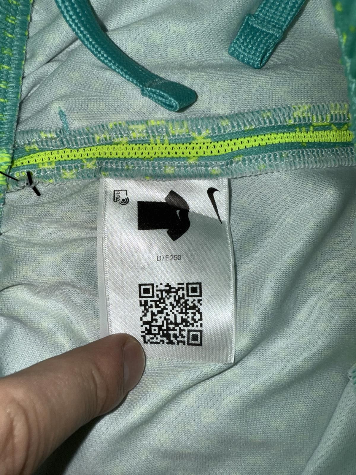 Nike Nike Boys Performance Dri-Fit All Over Print Shorts Sample Size US 26 / EU 42 - 10 Thumbnail