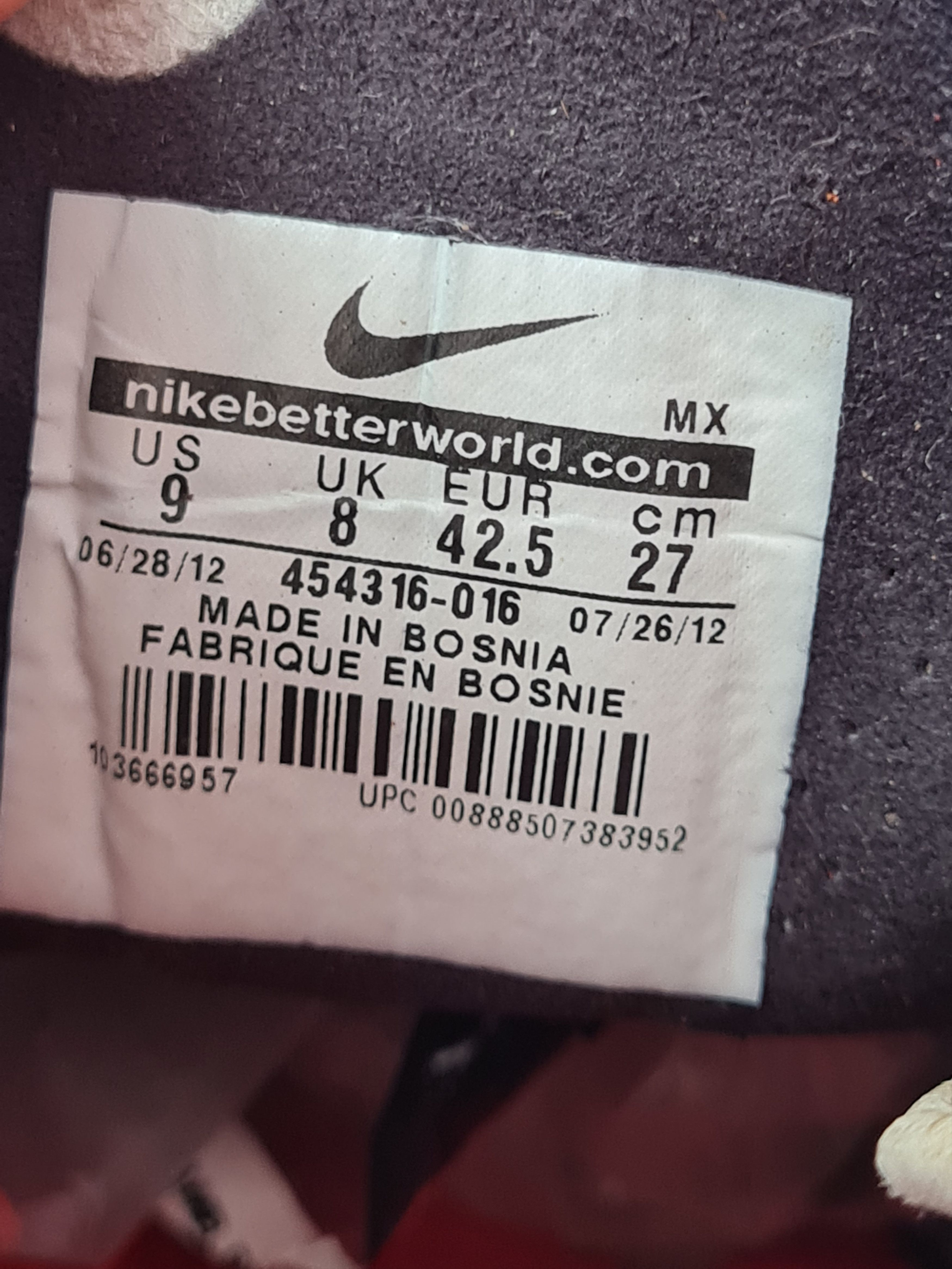 Nike Football cleats boots 2012 454309-010 NIKE TIEMPO MYSTIC Size US 9 / EU 42 - 3 Thumbnail