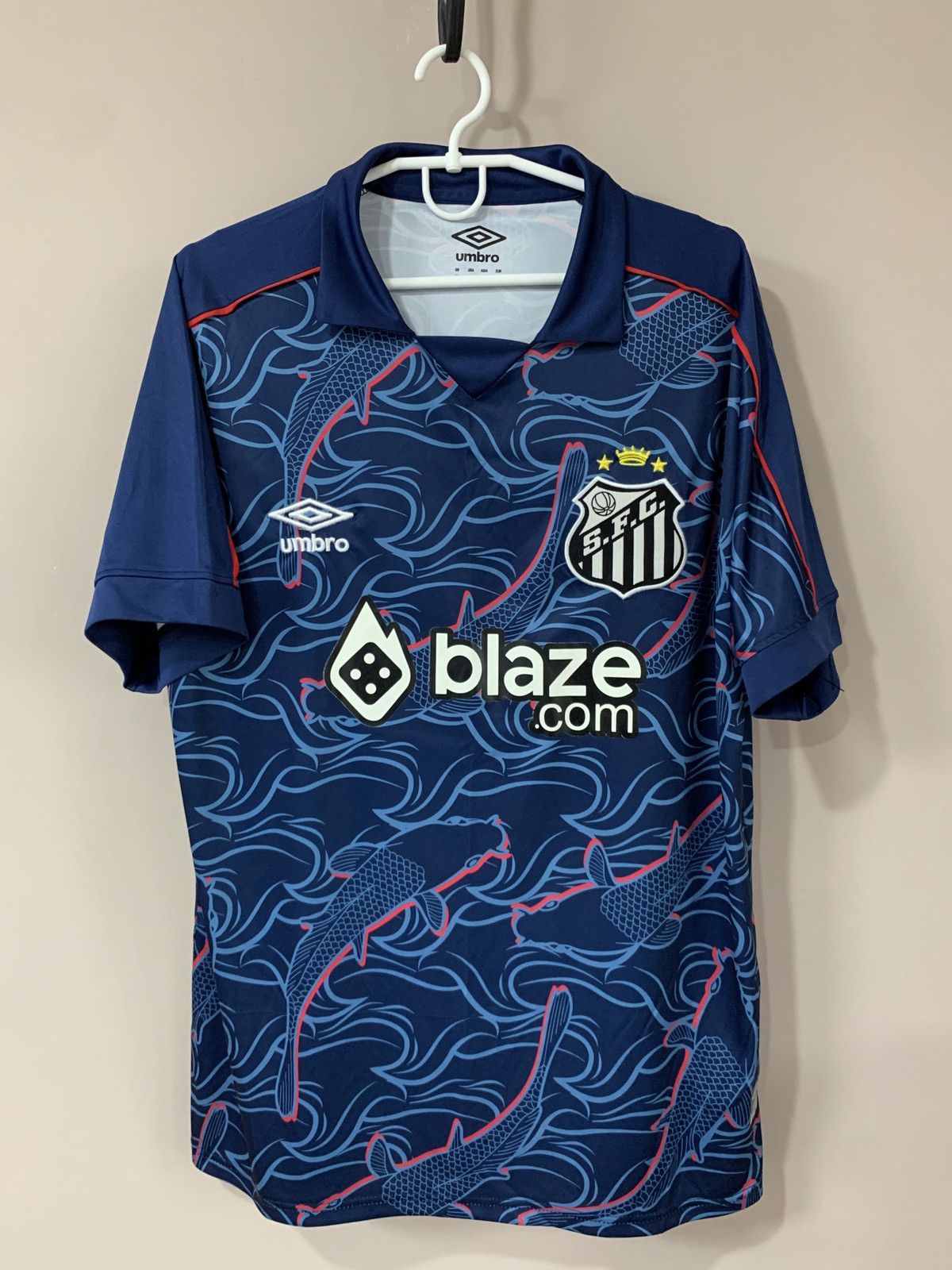 Umbro Santos Away Football Shirt Umbro Soccer Jersey Size XL Size US XL / EU 56 / 4 - 1 Thumbnail