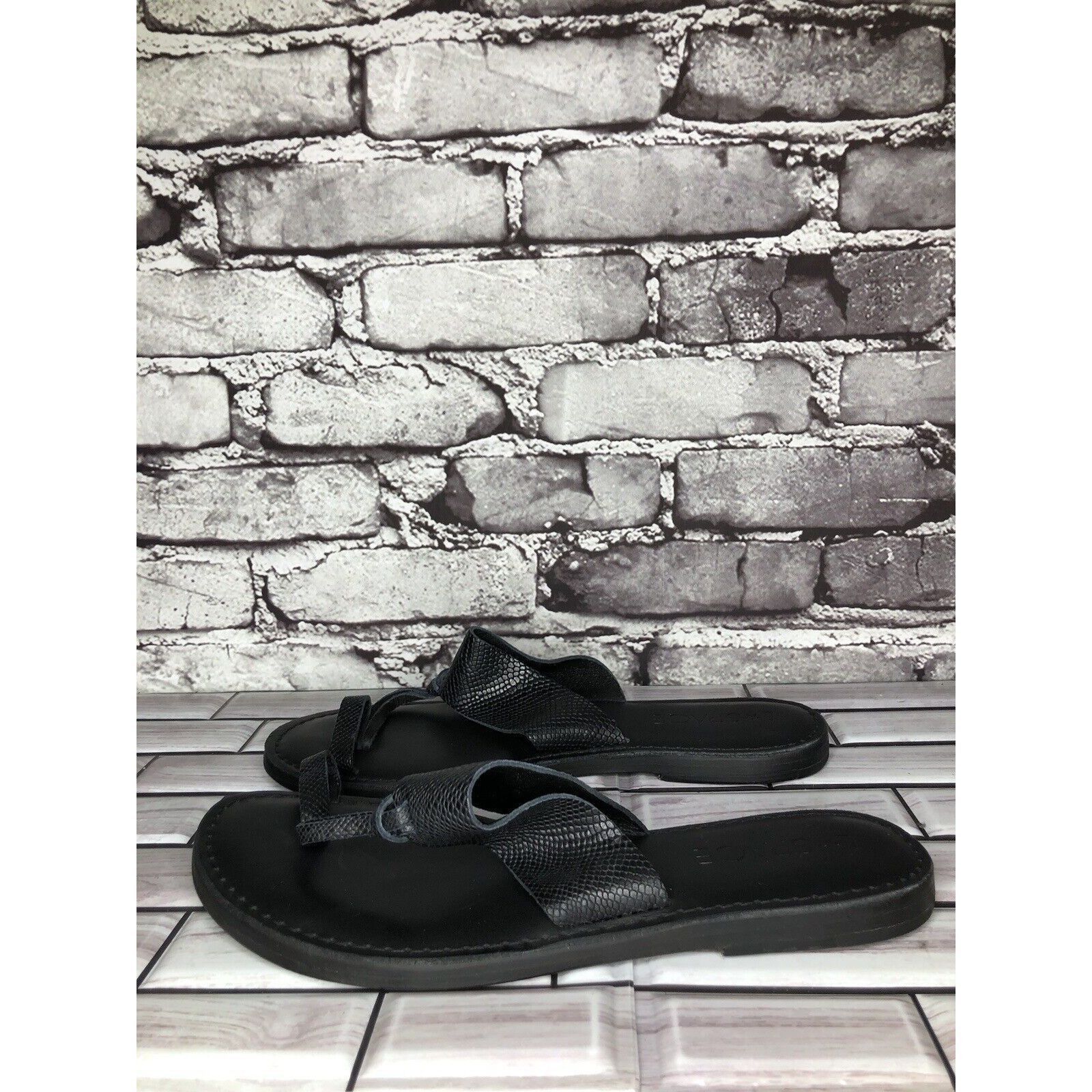 Other L*Space Miramar Black Leather SnakeSkin Print Toe Post Sanda Size US 8.5 / IT 38.5 - 13 Thumbnail