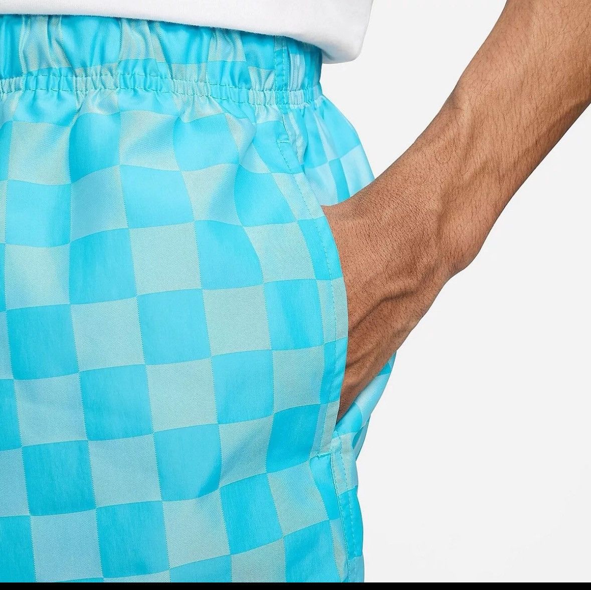 Nike Nike Men's Checkers Club Flow Short, Woven Bright Blue, Size US 32 / EU 48 - 3 Thumbnail