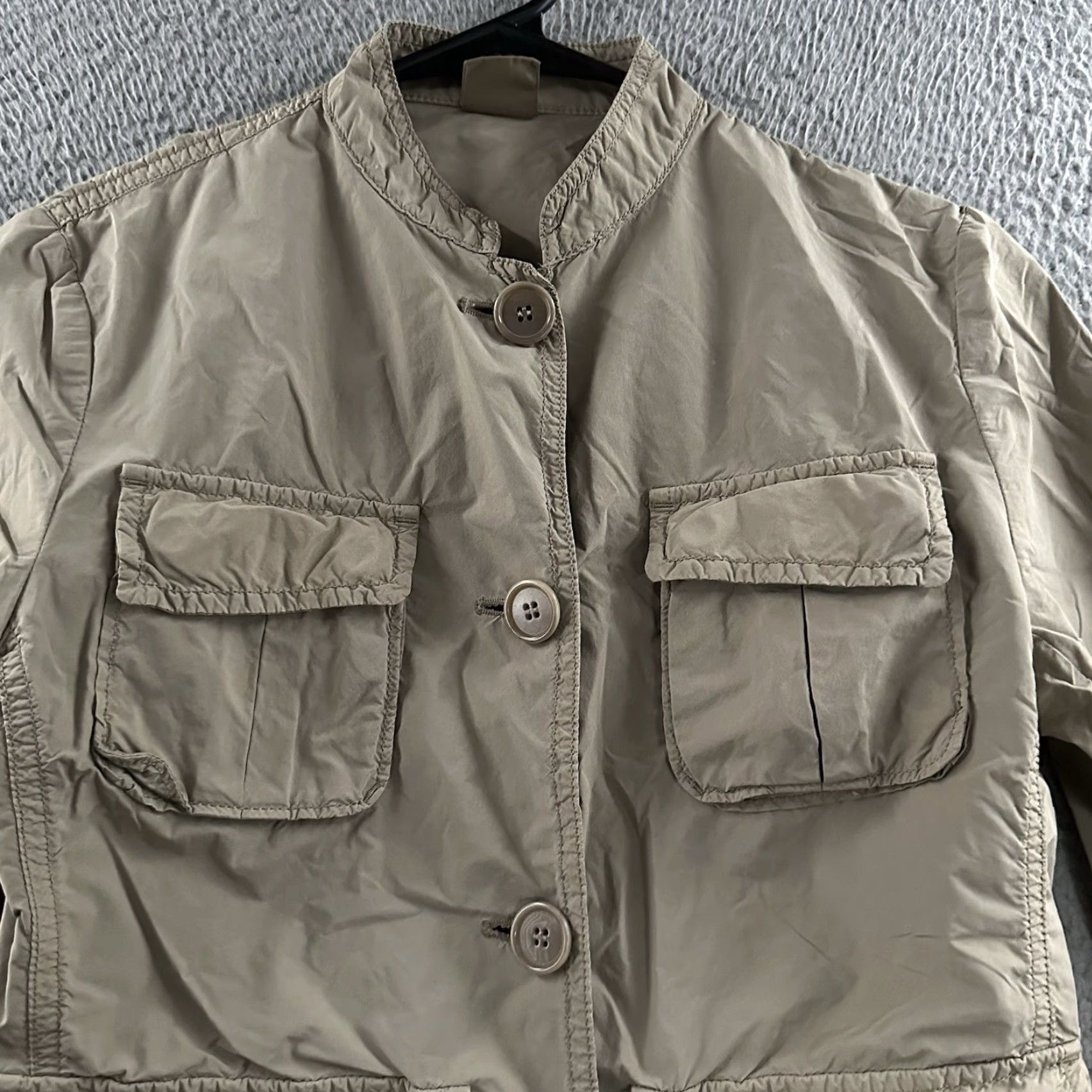 Aspesi Aspesi Jacket Women XS Beige Lightweight Button Polyester Polyamide Clothes Basic 90s? (No, must only use original words. Avoid adding new info) Size XS / US 0-2 / IT 36-38 - 2 Thumbnail