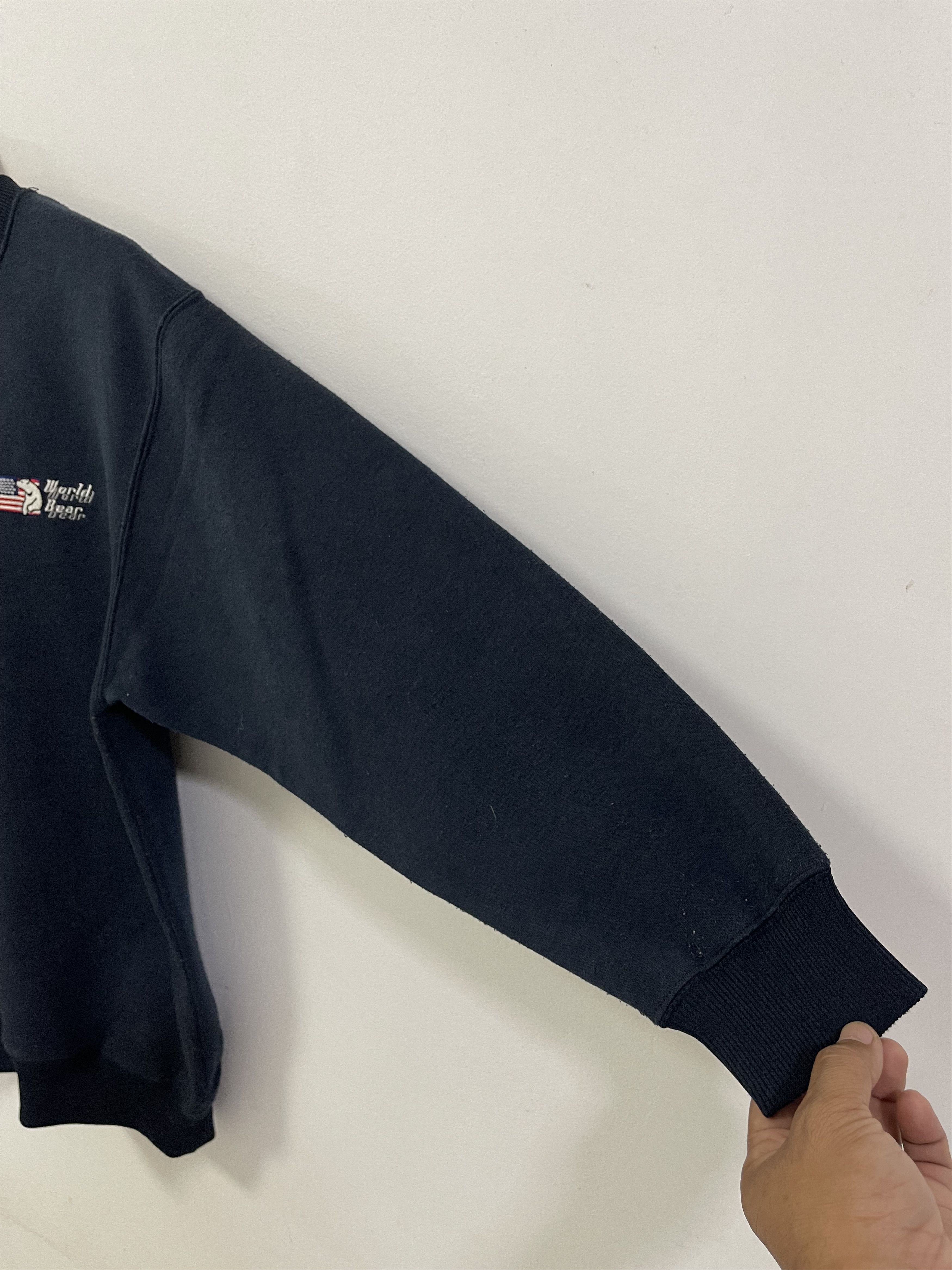 Japanese Brand Vintage World Bear Flag Mini Logo Embroidery Seeatshirt Size US S / EU 44-46 / 1 - 2 Thumbnail