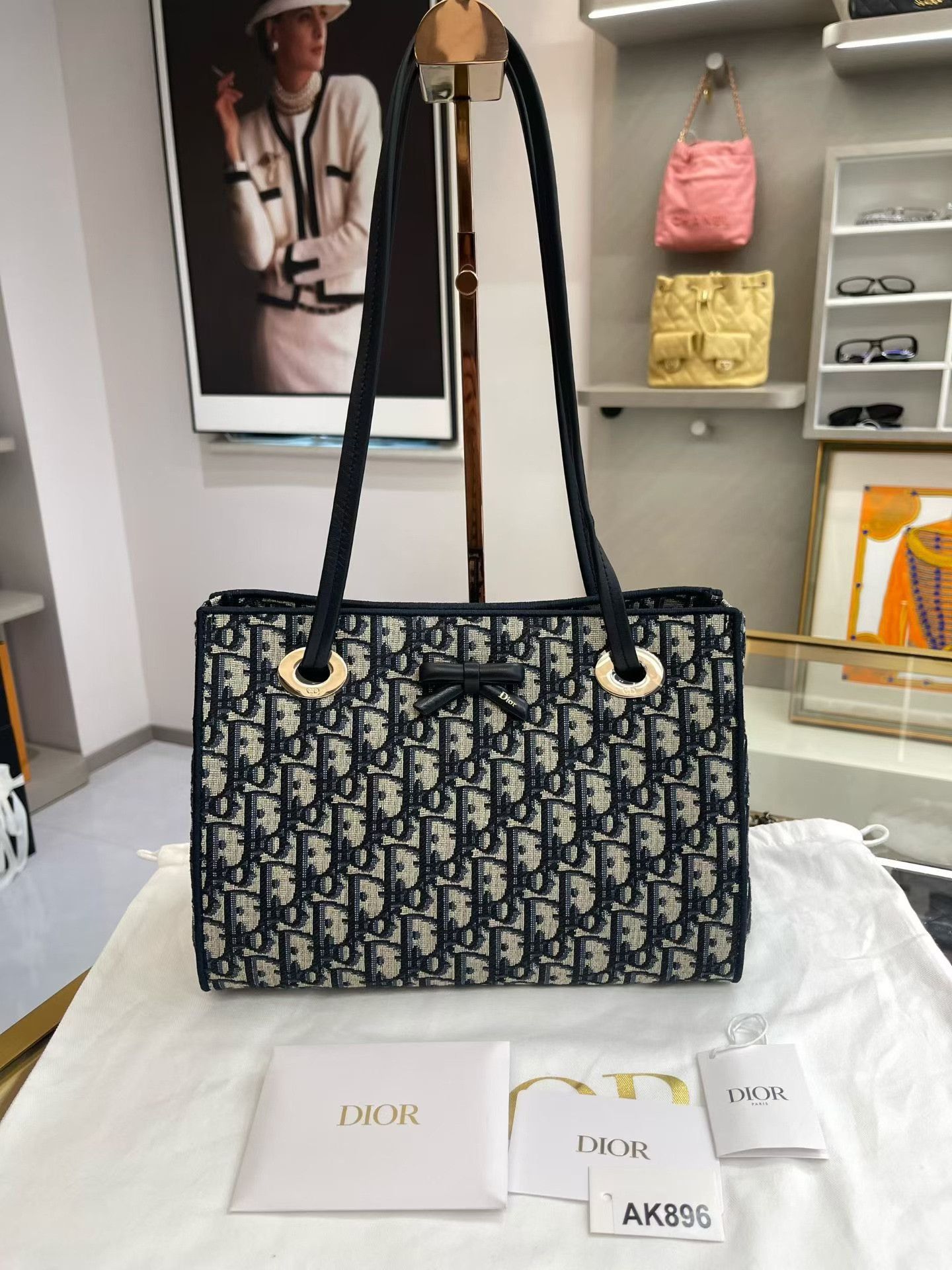 Dior Pre-loved Bag Very good condition Size ONE SIZE - 1 Thumbnail