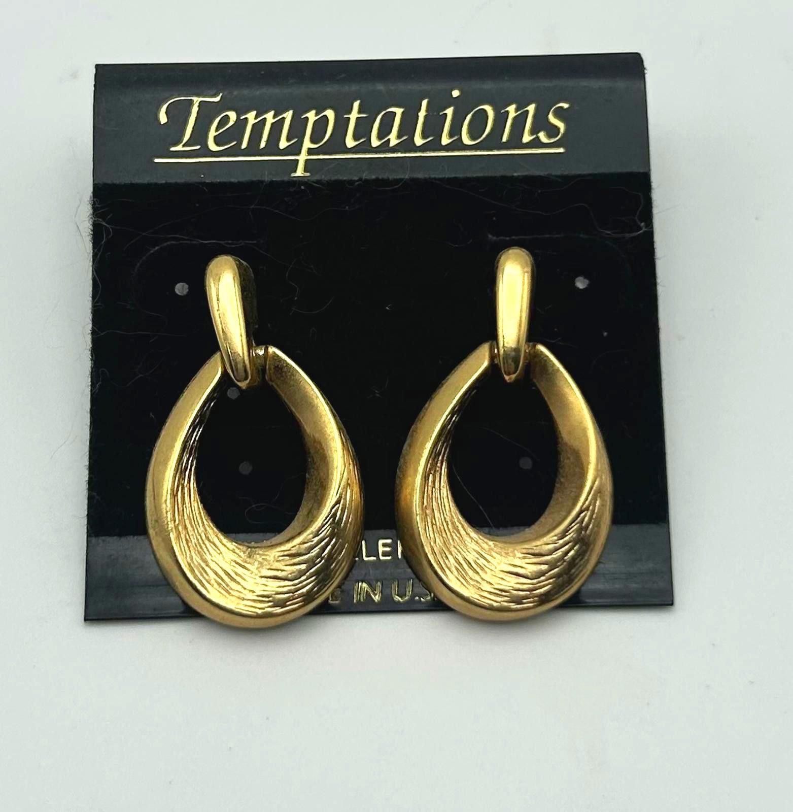 Designer Chunky Gold Ribbed Hoops – Sculptural 80s Vintage Earrings Size ONE SIZE - 2 Thumbnail