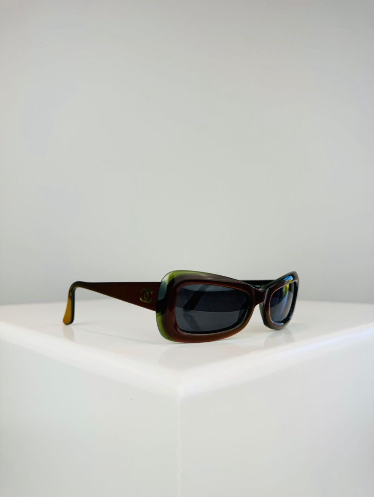 Chanel CHANEL VINTAGE SUNGLASSES Size ONE SIZE - 4 Thumbnail