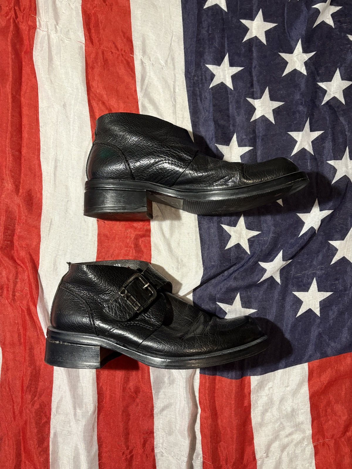 Avantgarde Y2K black boots style Saint laurent Guidi As98