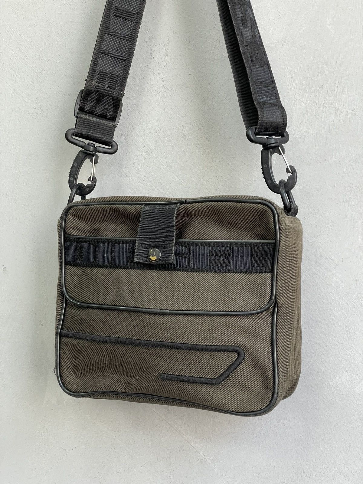 Diesel Tactical military Diesel messenger bag y2k Size ONE SIZE - 1 Thumbnail
