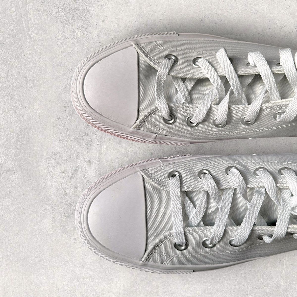 Converse Converse White Out High Tops Size US 10 / EU 43 - 4 Thumbnail