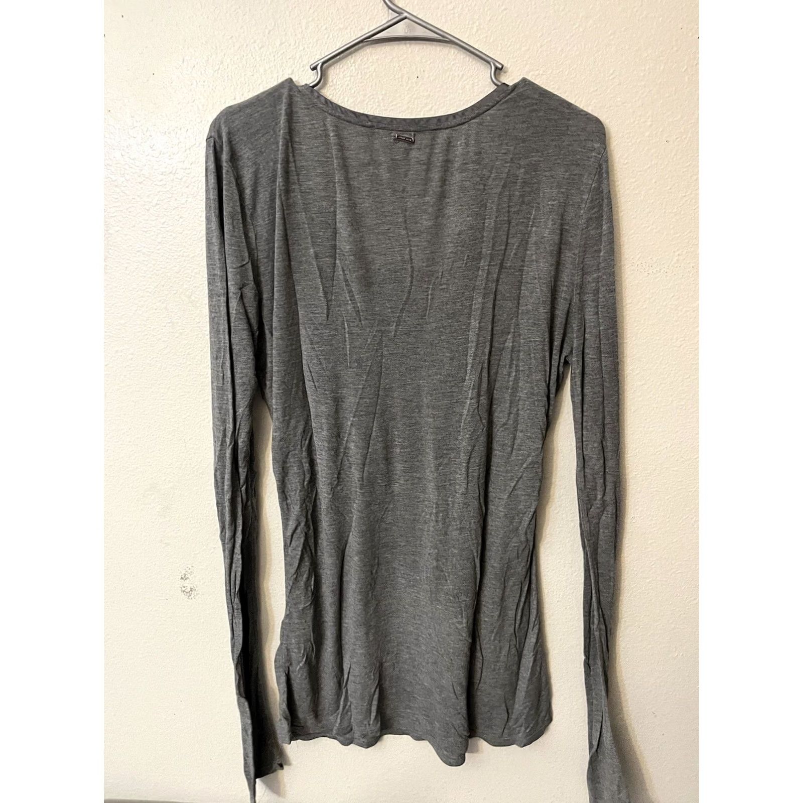 White House Black Market White House Black Market Shirt Women's M Gray Long Sleeve Stretch V Neck Top sz Size M / US 6-8 / IT 42-44 - 3 Thumbnail