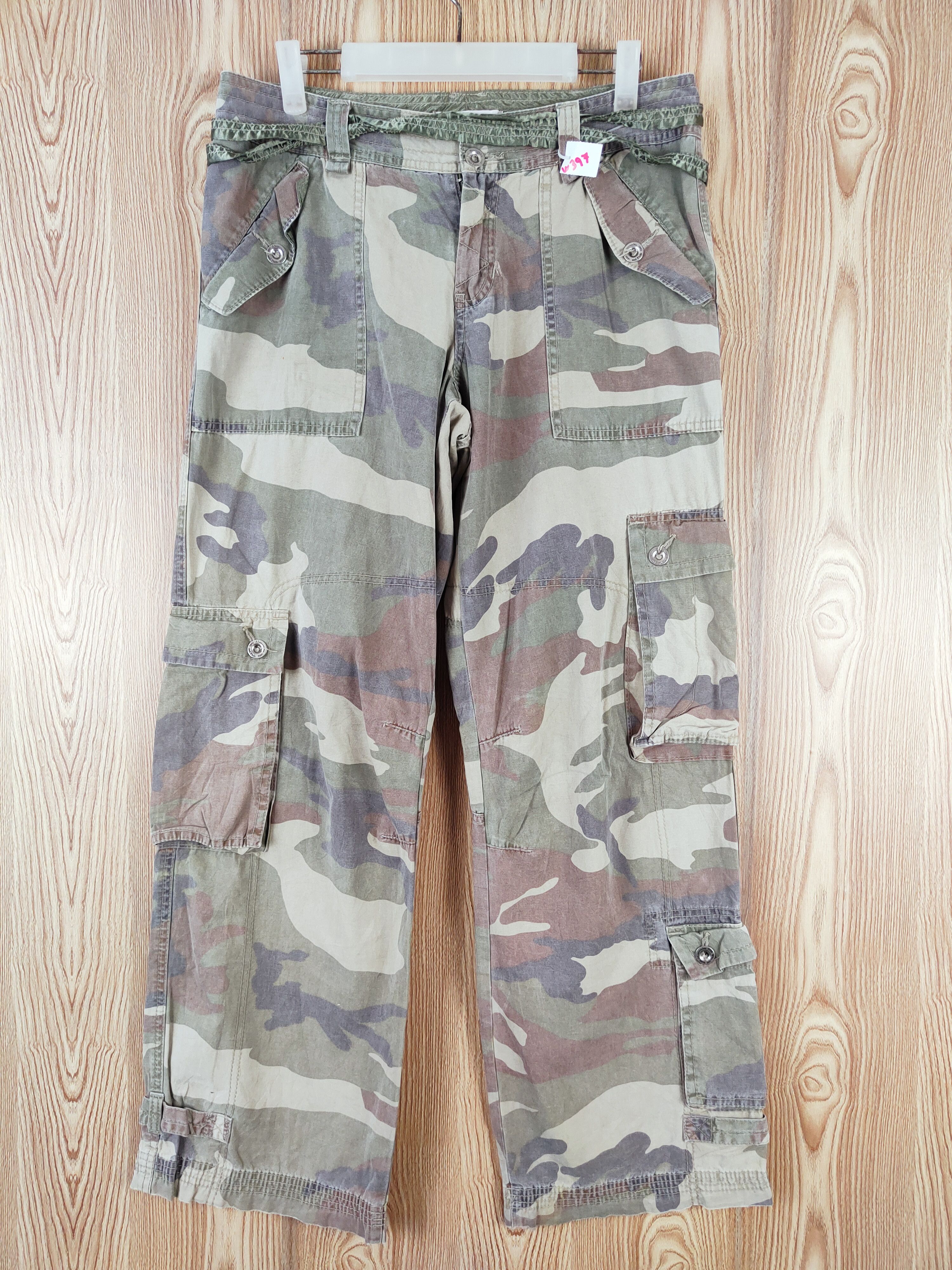 Abercrombie & Fitch Abercrombie Camouflage Multipocket Cargo Pants #W397 Size 27" / US 4 / IT 40 - 1 Thumbnail