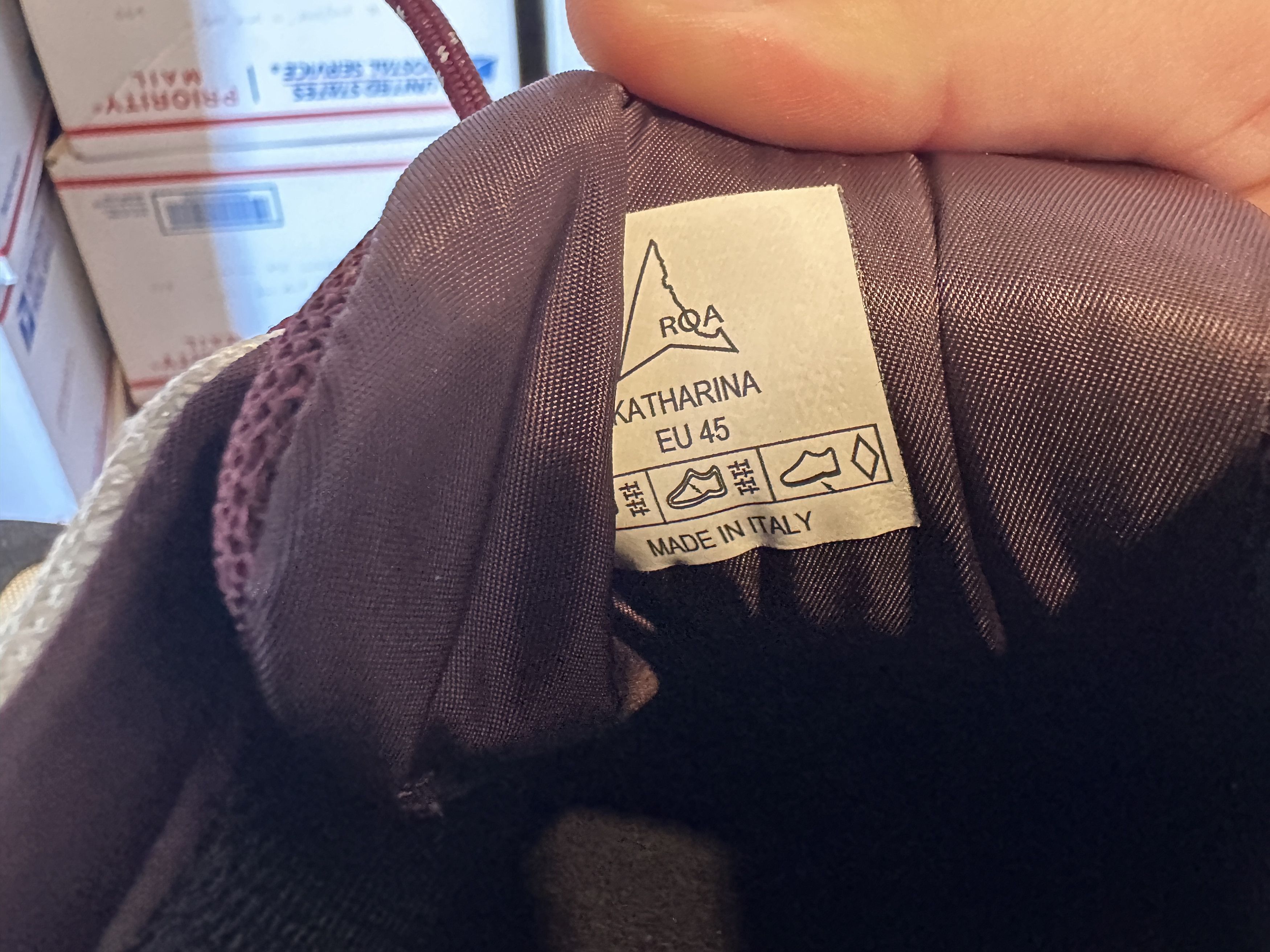 ROA ROA. Beige/red Mountain runners. 1032. Size US 12 / EU 45 - 13 Thumbnail