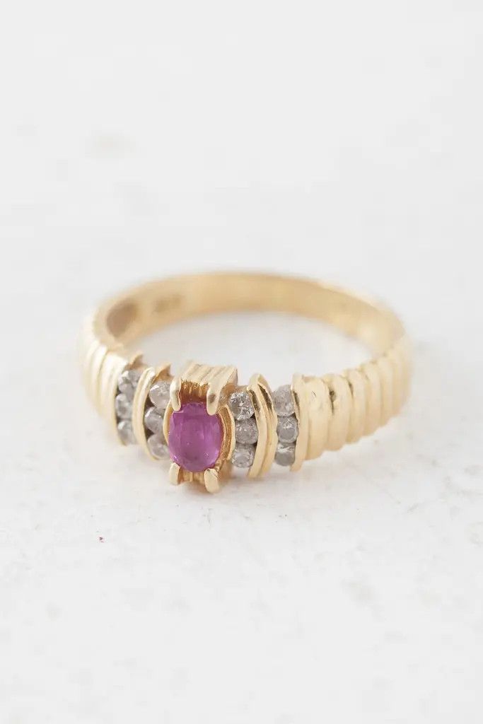 Vintage 18k gold ring with diamonds & ruby Size ONE SIZE - 1 Thumbnail