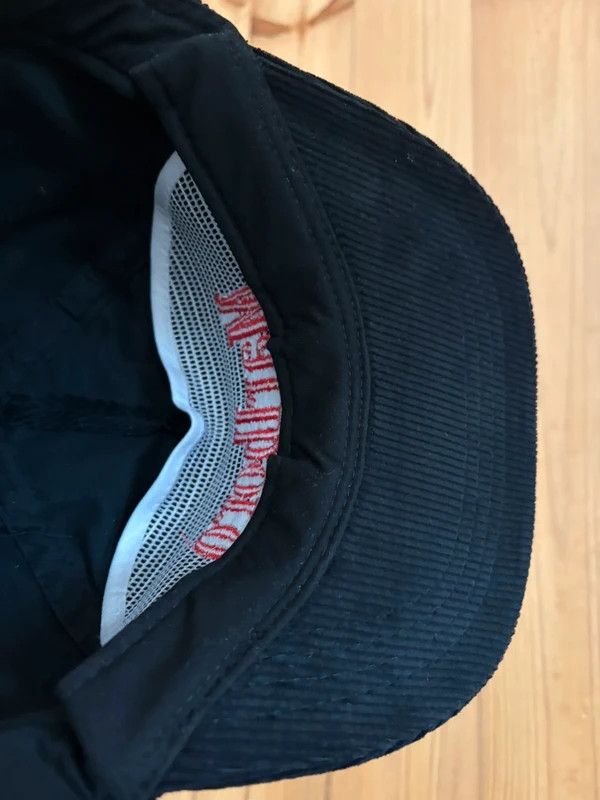 Marlboro NWT very rare 90s Marlboro Formula 1 black corduroy snapback Size ONE SIZE - 6 Thumbnail