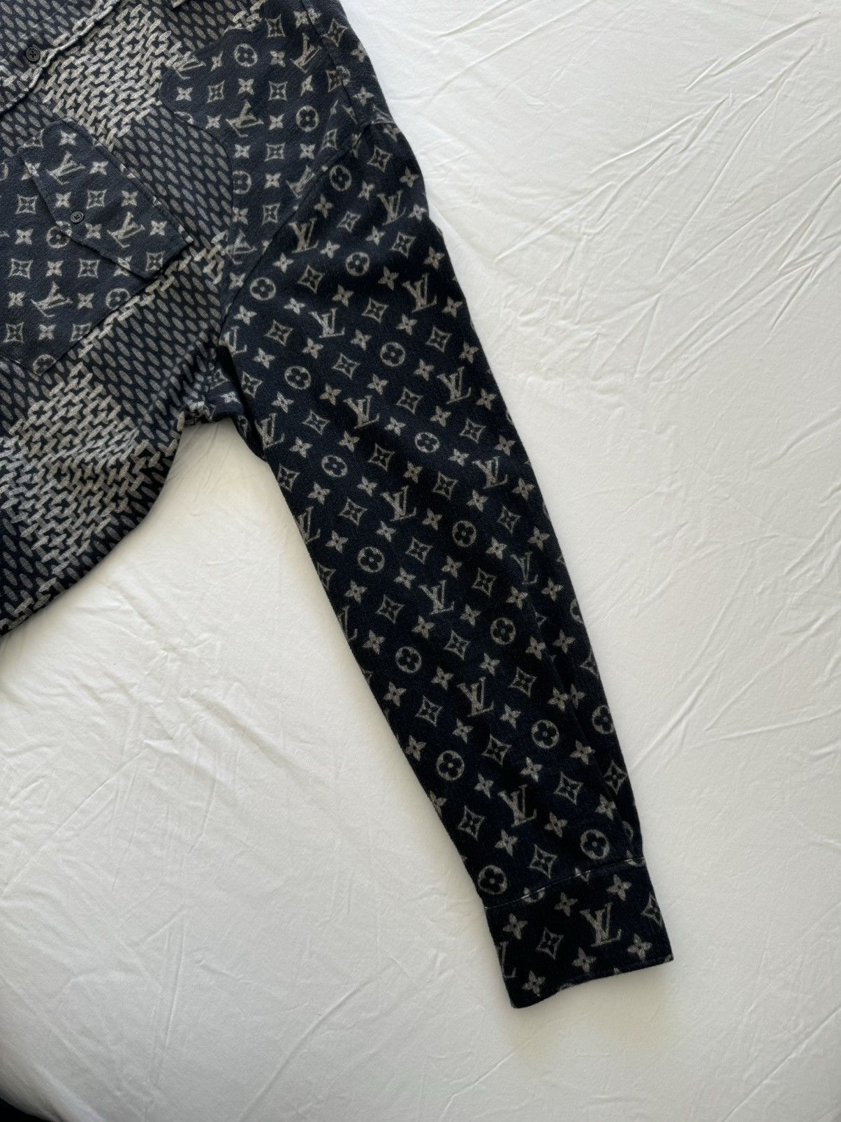 Louis Vuitton Louis Vuitton X Nigo MNGM Waves Giant Damier Flannel Shirt Size US XXL / EU 58 / 5 - 8 Thumbnail