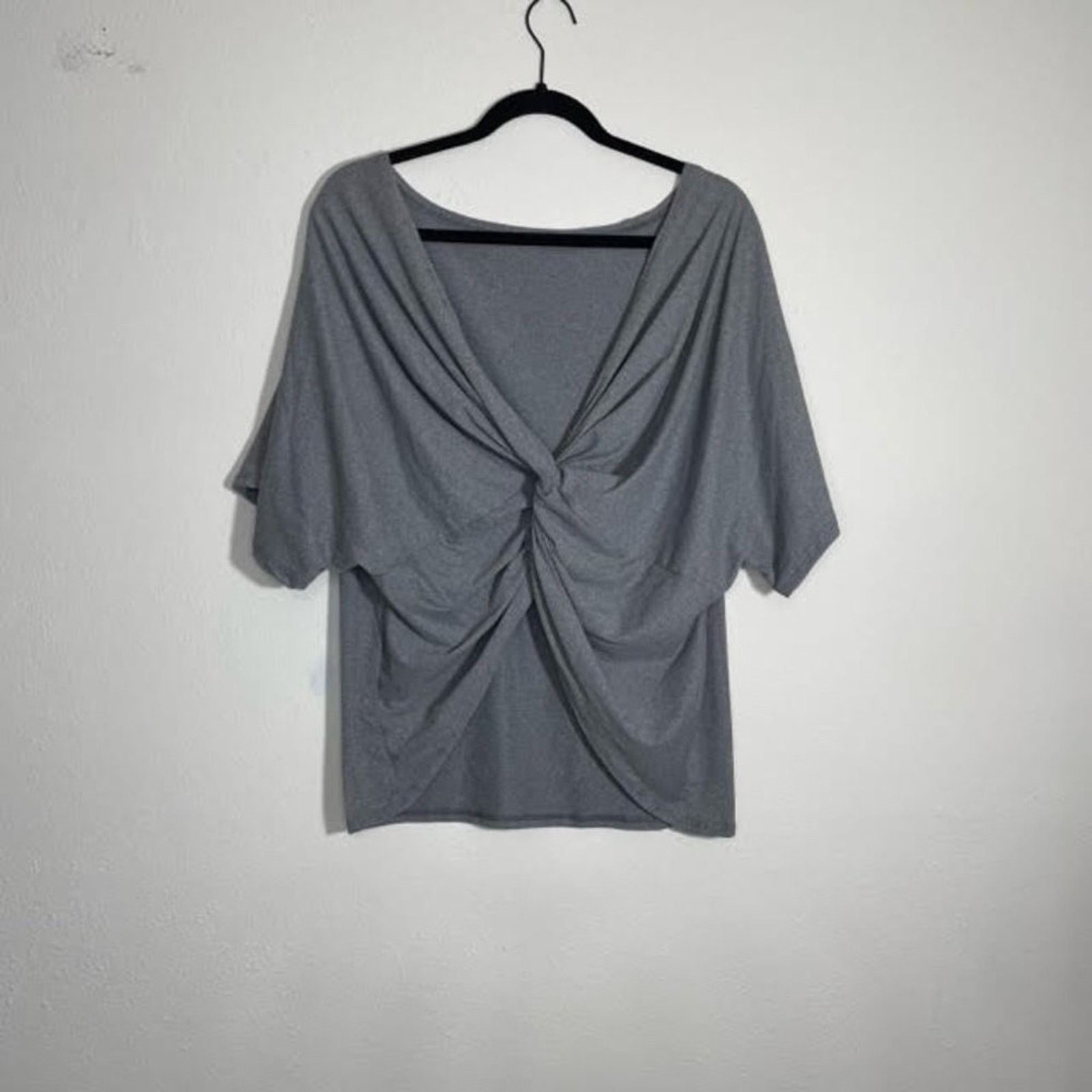 Other Fashion Nova Gray Oversized Cropped Twisted Back Tee Size M / US 6-8 / IT 42-44 - 8 Thumbnail