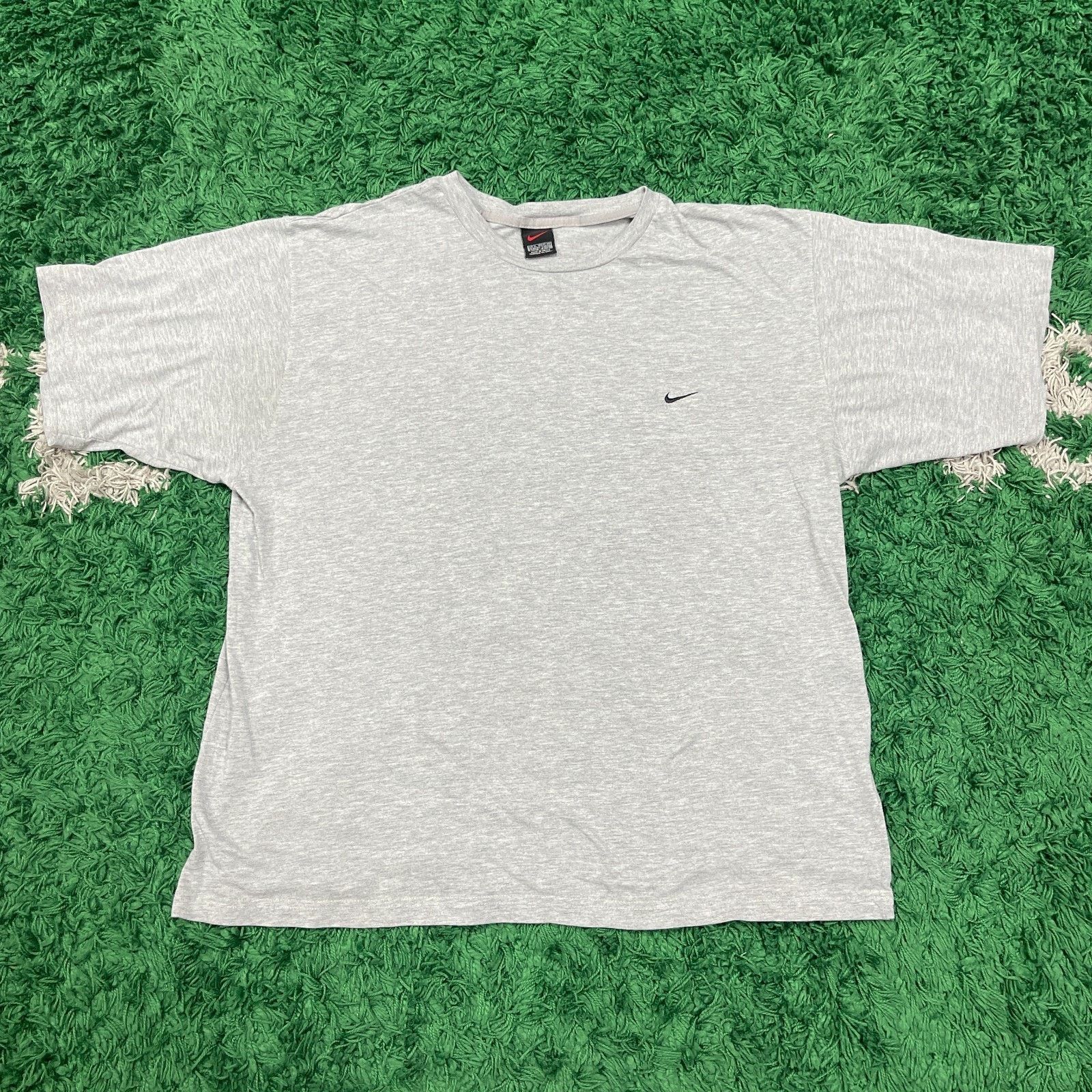 Nike × Vintage Vintage Y2K Nike Gray Swoosh Logo Tee T Shirt size XL B11 Size US XL / EU 56 / 4 - 1 Thumbnail