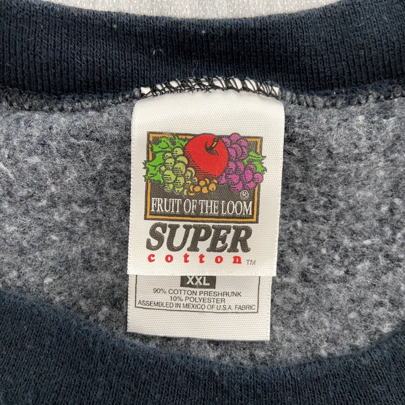 Fruit Of The Loom VINTAGE Fruit of the Loom Just Fish Sweater Adult 2XL Black Graphic Fishing Pullover Mens XXL Size US XXL / EU 58 / 5 - 5 Thumbnail