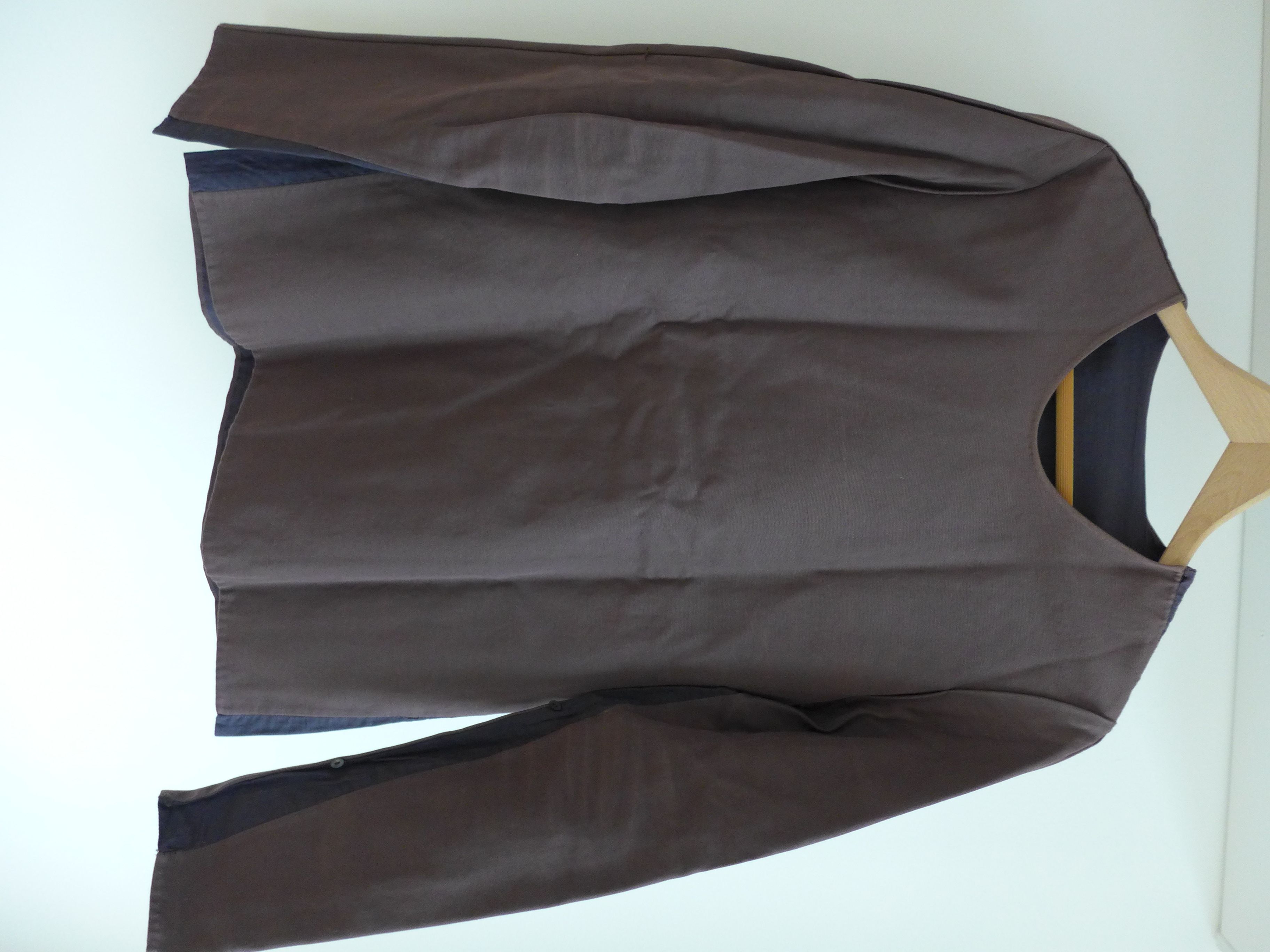 Hidden seam reversible shirt