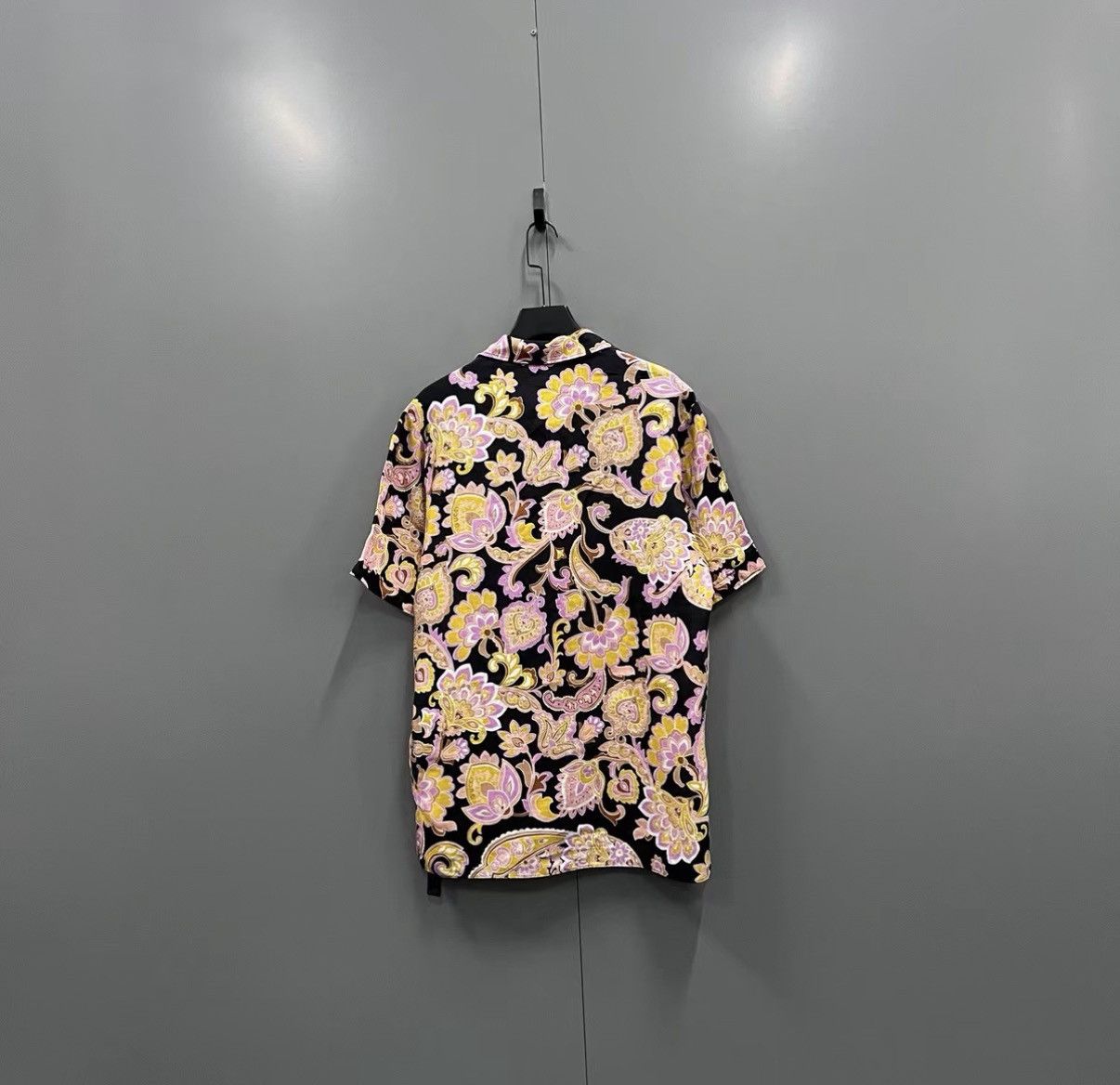 Gucci Gucci Vintage Floral All-over Print Short Sleeve Shirt J41 Size M / US 6-8 / IT 42-44 - 2 Thumbnail
