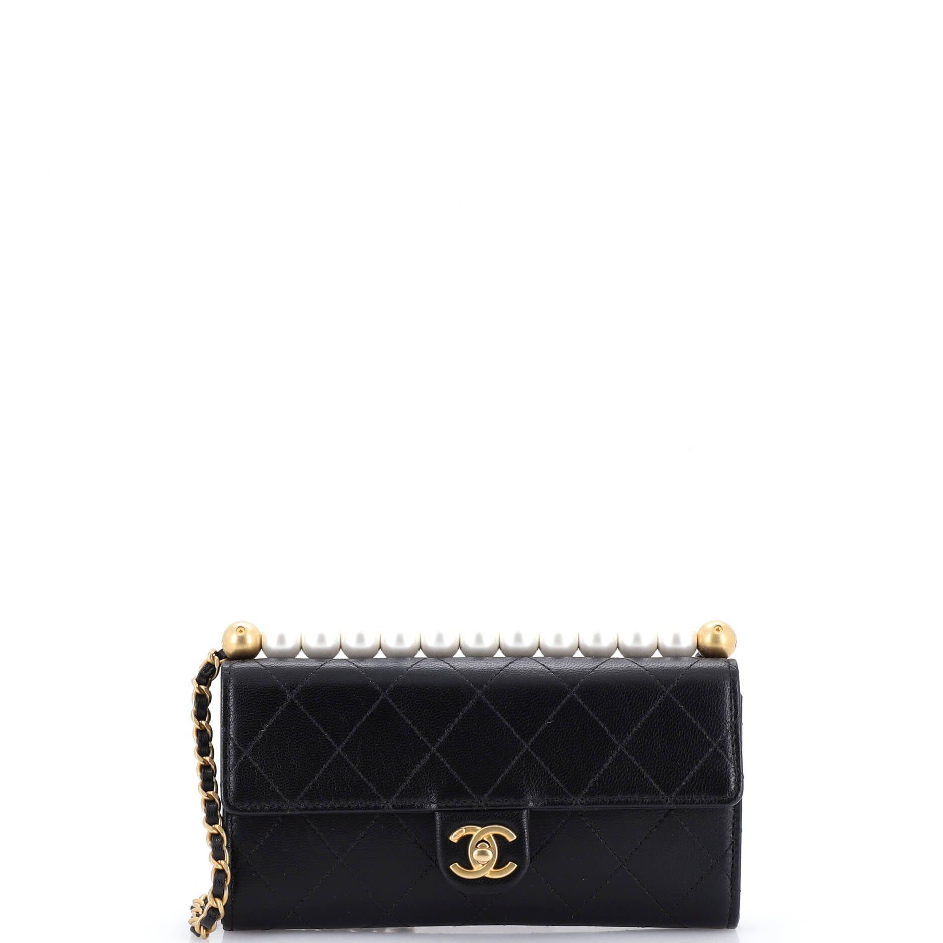 Chanel Chic Pearls Clutch with Chain Size ONE SIZE - 1 Thumbnail