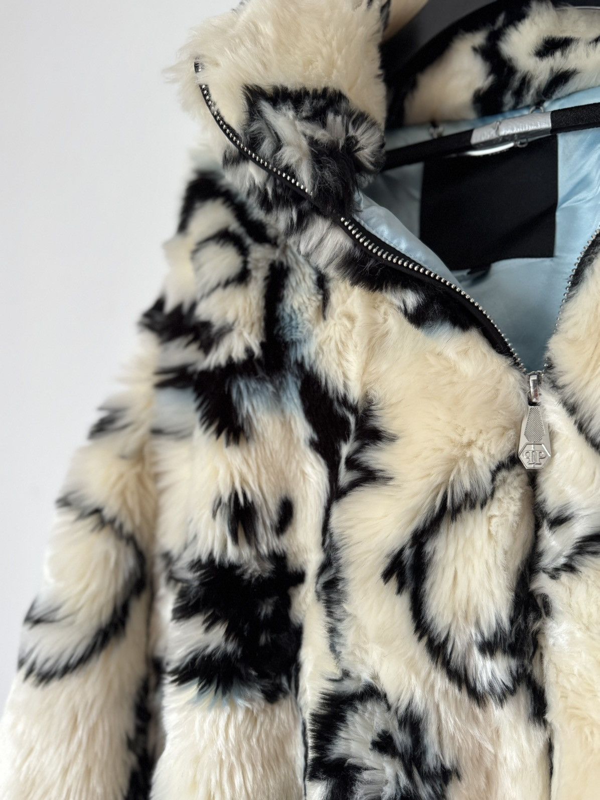 Philipp Plein Philip Plein Faux Fur Vegan Fur Zip Jacket Oversizing Size S / US 4 / IT 40 - 6 Thumbnail
