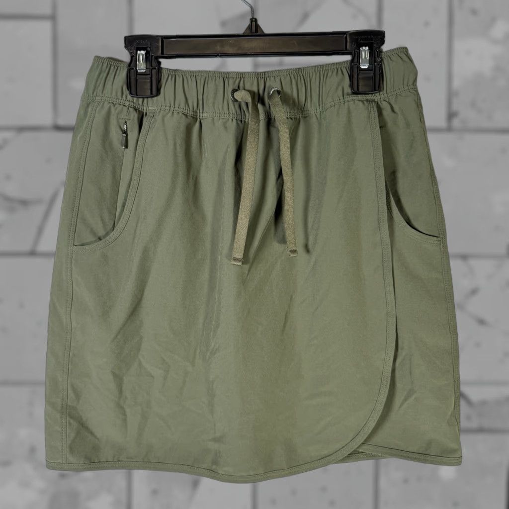 Patagonia Patagonia Green Polyester Blend Shorts Womens Size XS Size 26" / US 2 / IT 38 - 1 Thumbnail