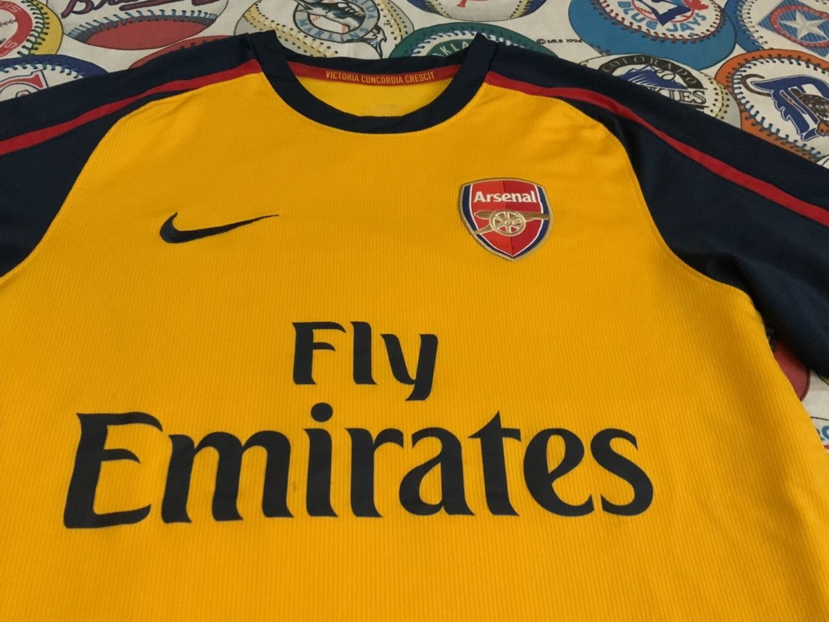 Nike 2008 Nike Samir Nasri Arsenal Fly Emirates #8 Jersey Sz S Size US S / EU 44-46 / 1 - 4 Thumbnail