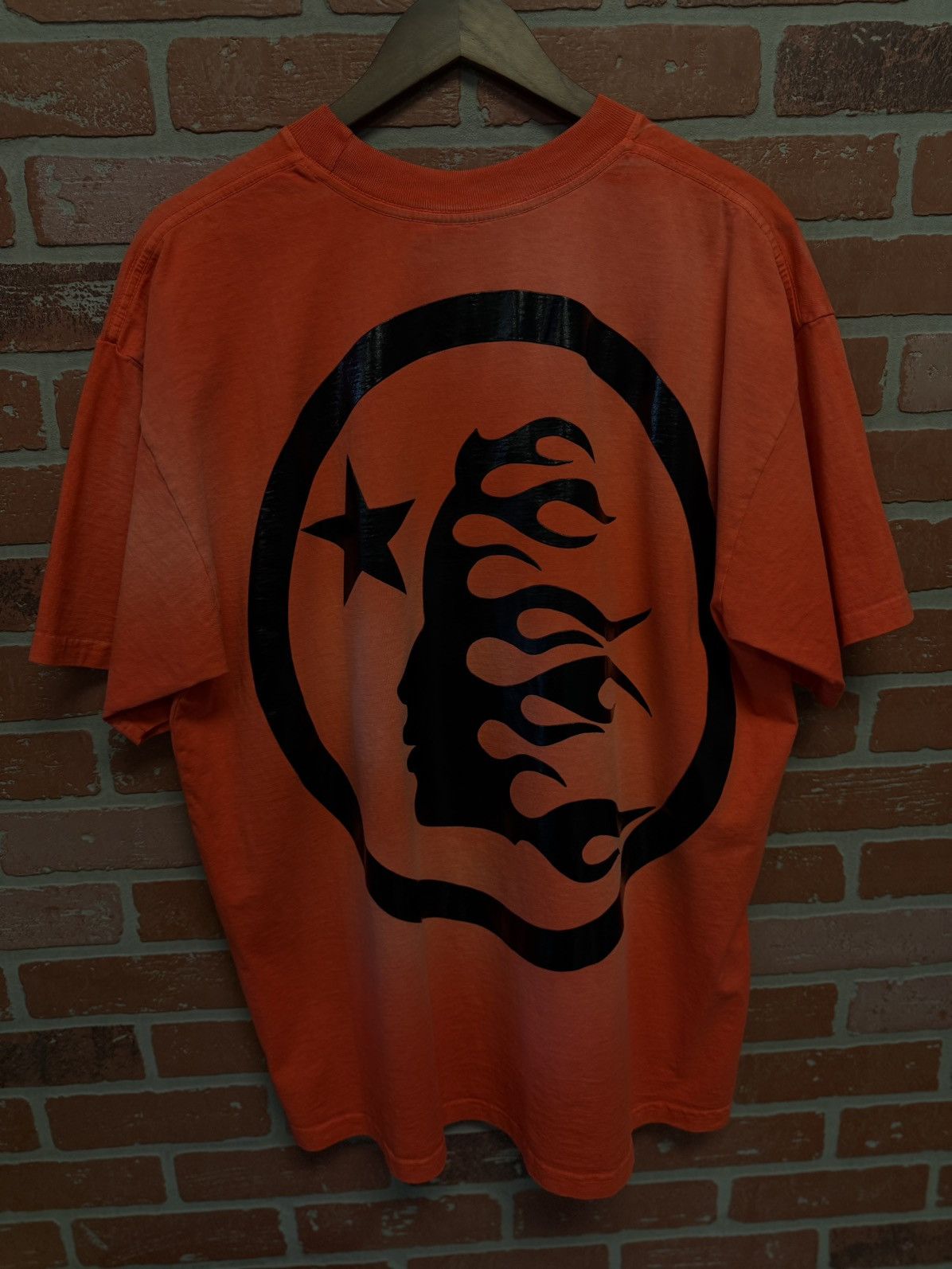 HELLSTAR Hellstar RED Logo Tee Shirt 100% Authentic Size XL Size US XL / EU 56 / 4 - 5 Thumbnail